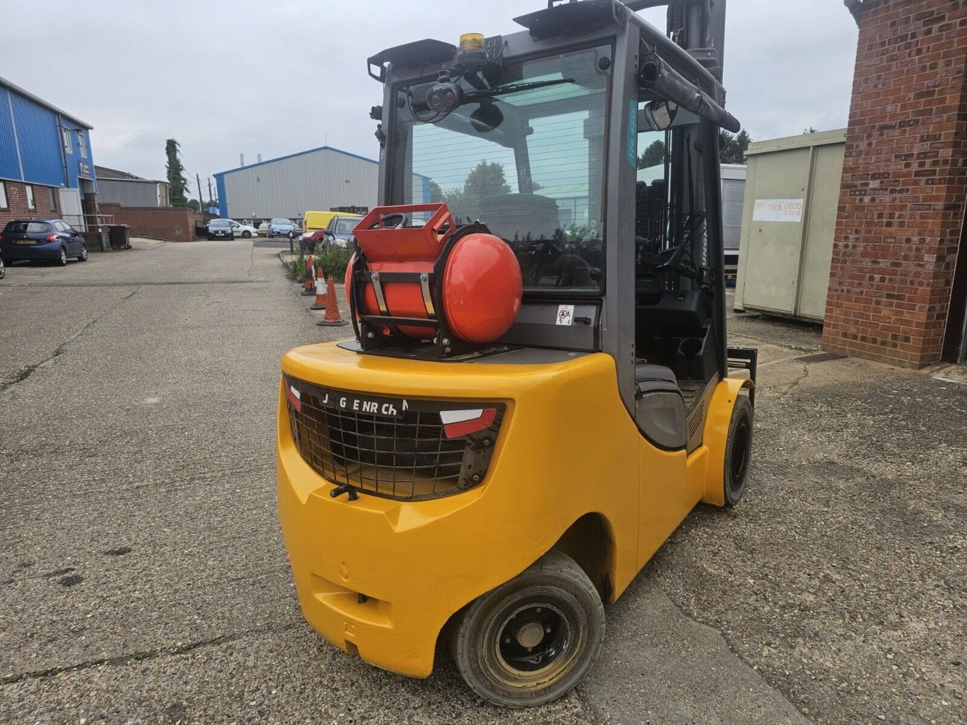 2017 JUNGHEINRICH DFG535S LPG GAS FORKLIFT - Image 2 of 5