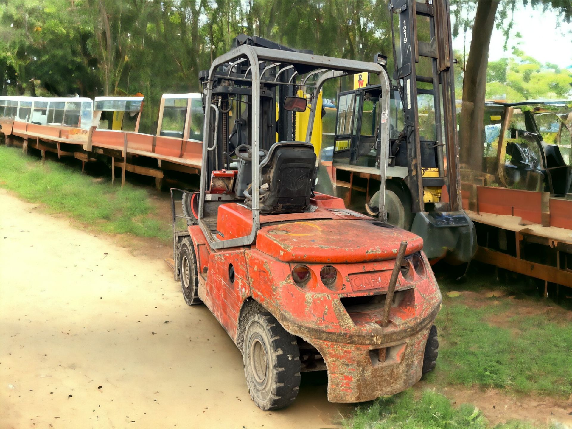 YEAR - 2005 CESAB CBD30 DIESEL FORKLIFT - Image 5 of 5