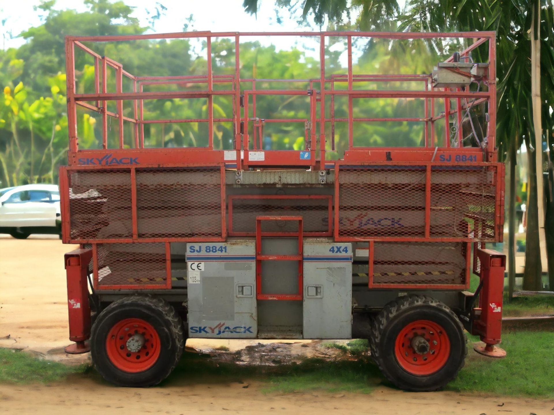 YEAR 2007 SKYJACK SJ8841 SCISSOR LIFT: ELEVATE YOUR OPERATIONS - Image 6 of 14