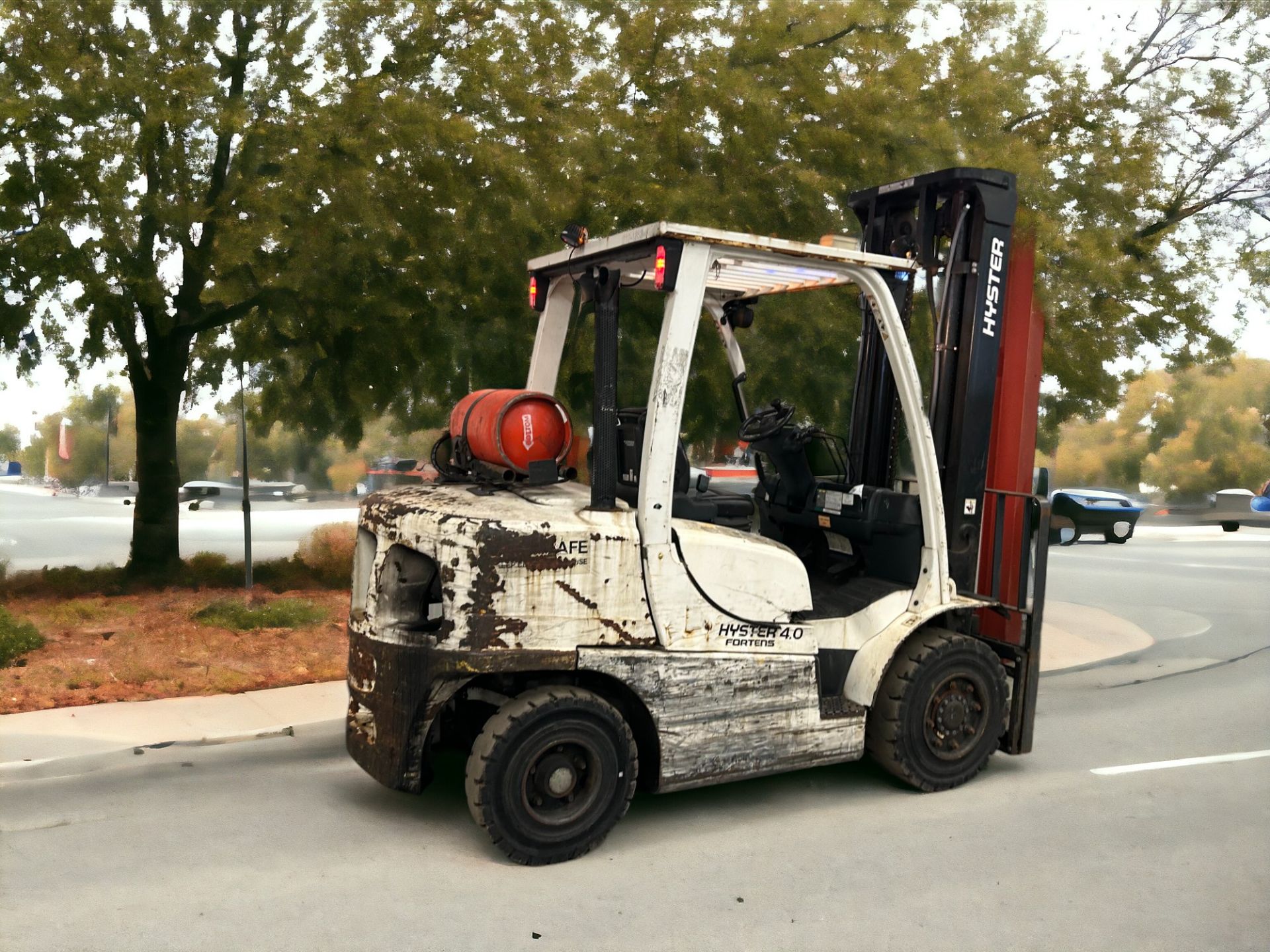 HYSTER LPG FORKLIFT - MODEL H4.0FTS (2012) - Image 5 of 5