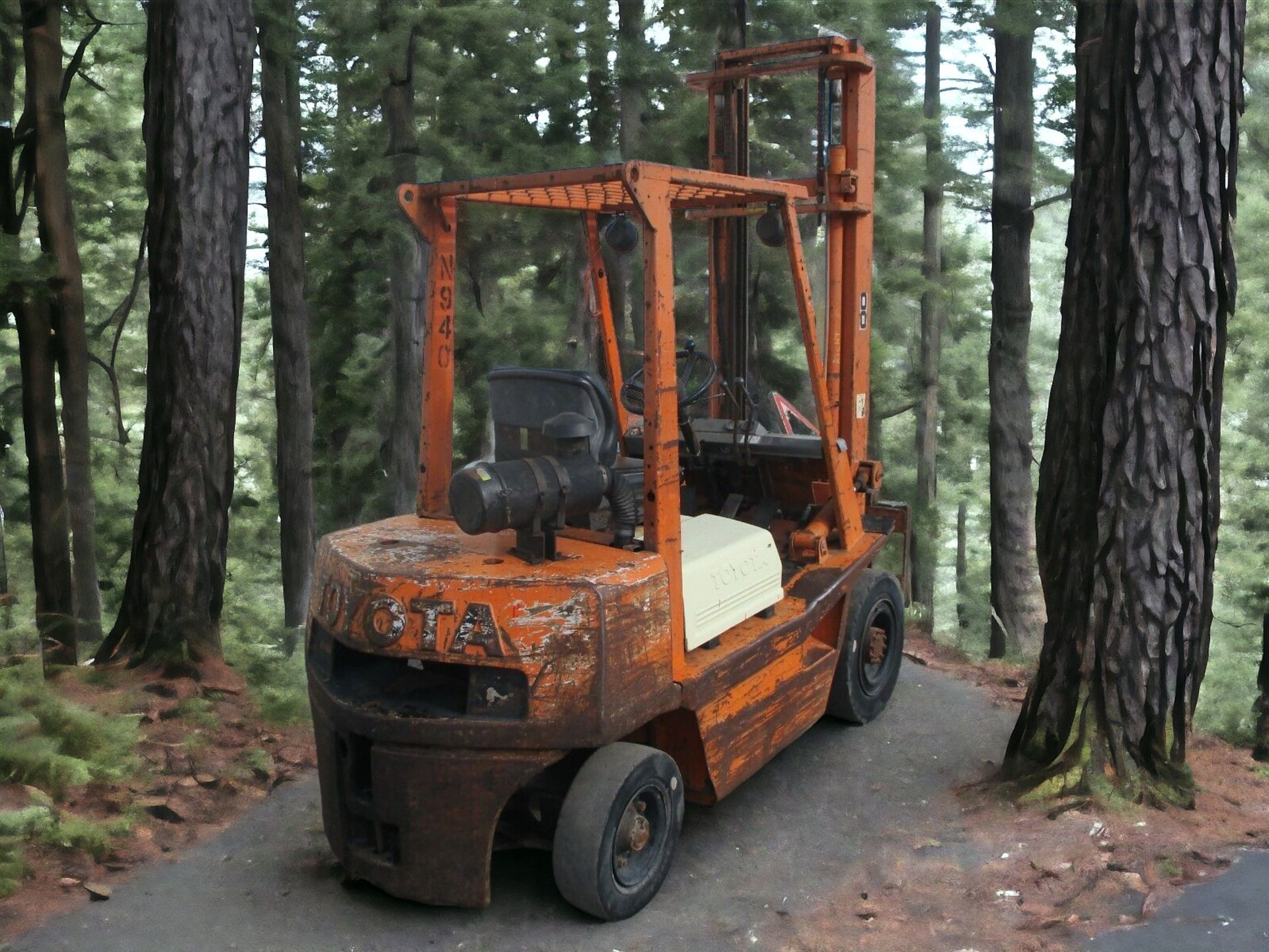 TOYOTA 4FDF25 FORKLIFT - Image 7 of 10