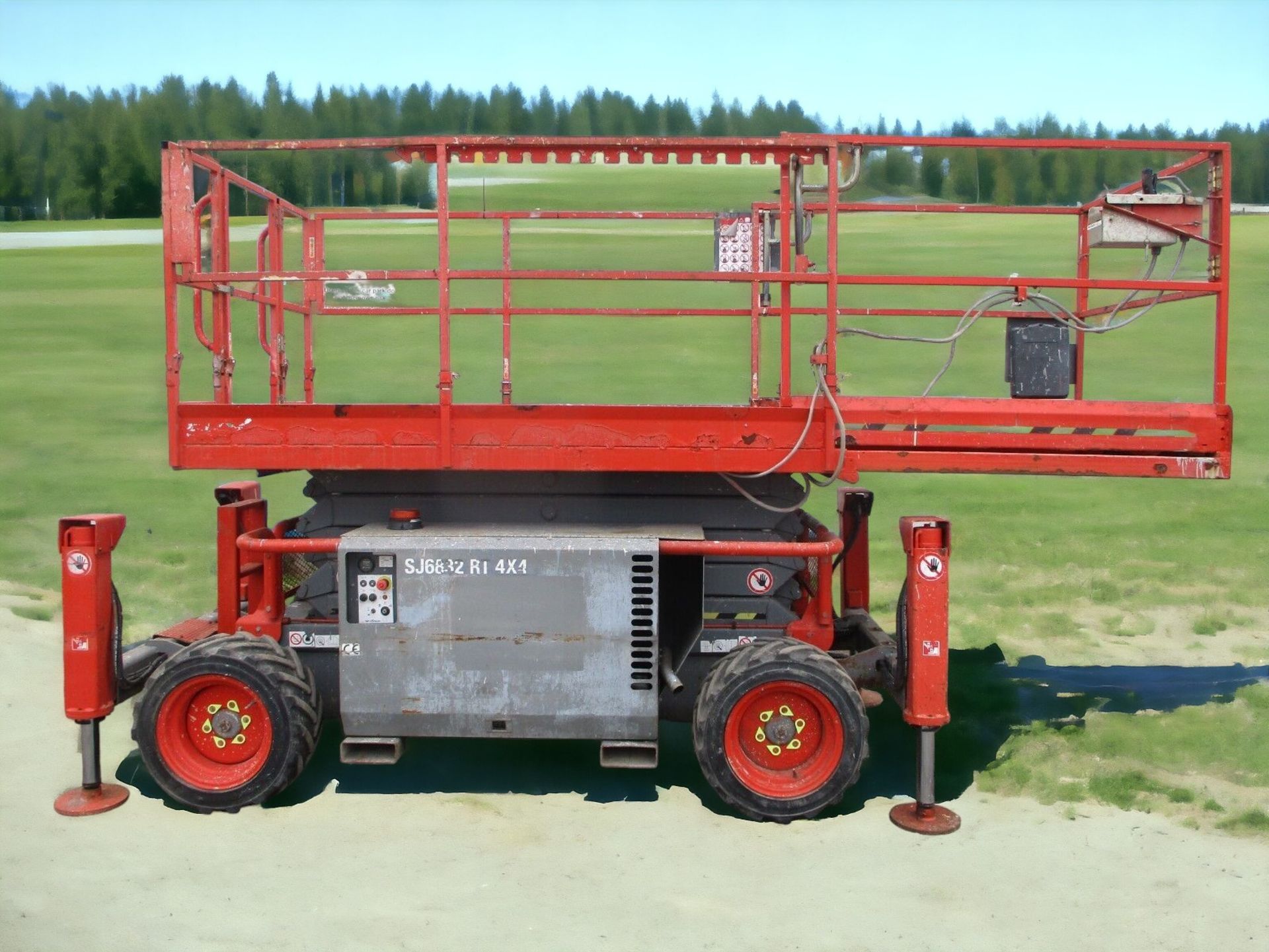 2014 SKYJACK SJ6832 SCISSOR LIFT WEIGHT 3655 KG - Image 12 of 13