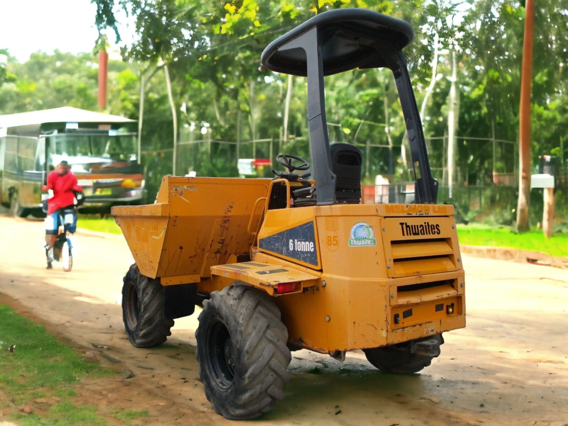 2014 THWAITES 6-TON DUMPER POWER CANOPY ROLL BAR - Image 9 of 12