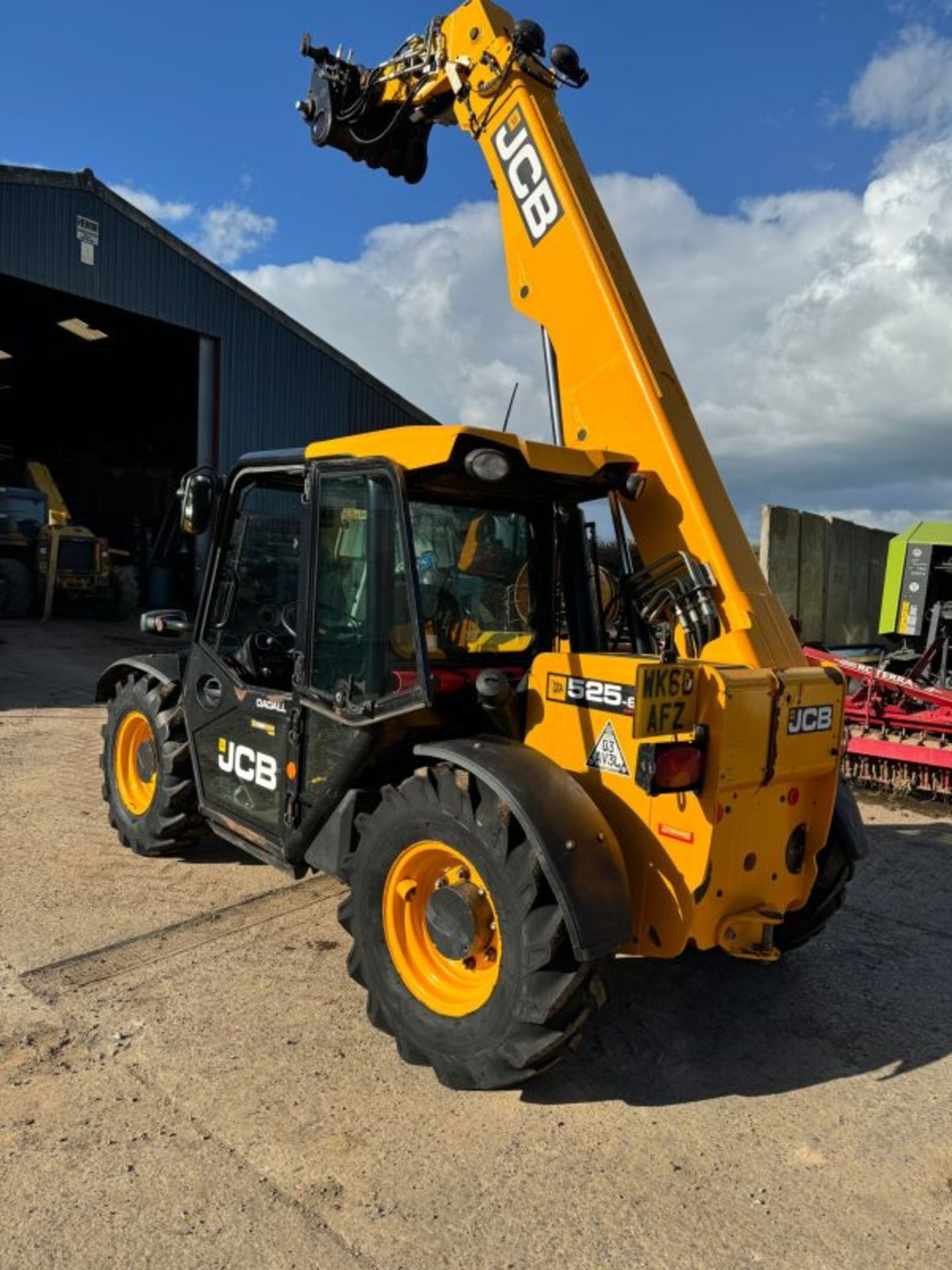 ELEVATE EFFICIENCY AND PERFORMANCE: JCB 525-60 AGRI PLUS TELEHANDLER 2018 - Image 6 of 10