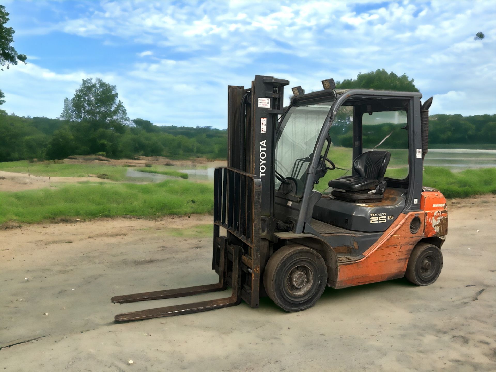 2009 TOYOTA 02-8FDF25 DIESEL FORKLIFT - Image 3 of 6