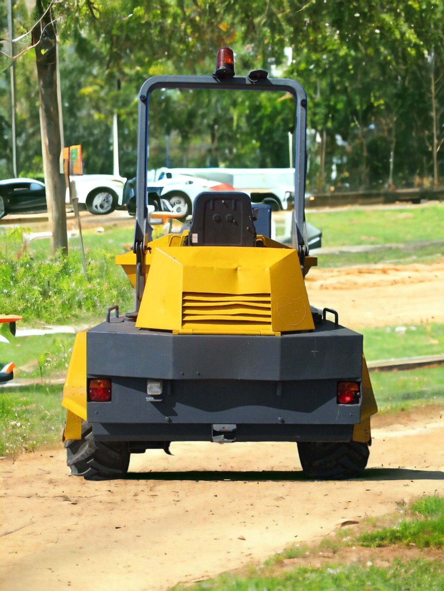 CONQUER YOUR PROJECTS WITH THE NEUSON 6-TON DUMPER - Image 8 of 13
