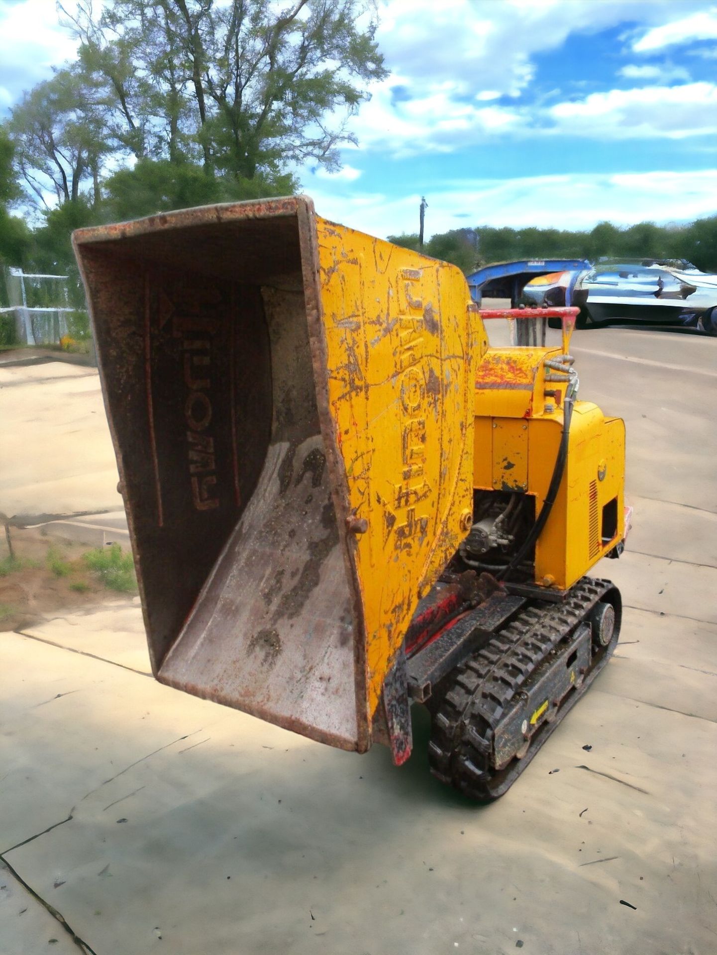 INOWA TRACKED DUMPER - Image 4 of 11