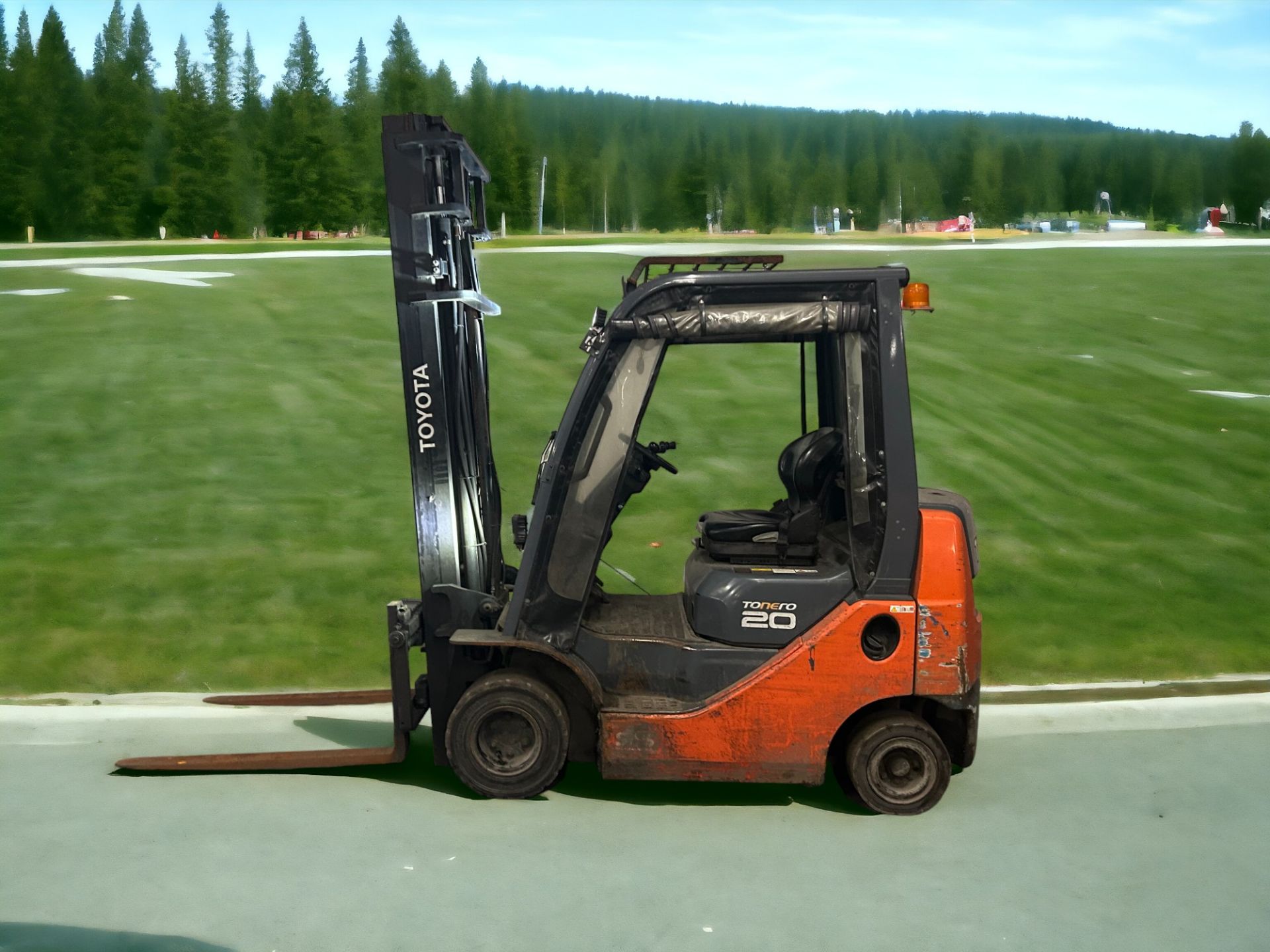 TOYOTA DIESEL FORKLIFT - MODEL 02-8FDKF20 (YEAR: 2017)