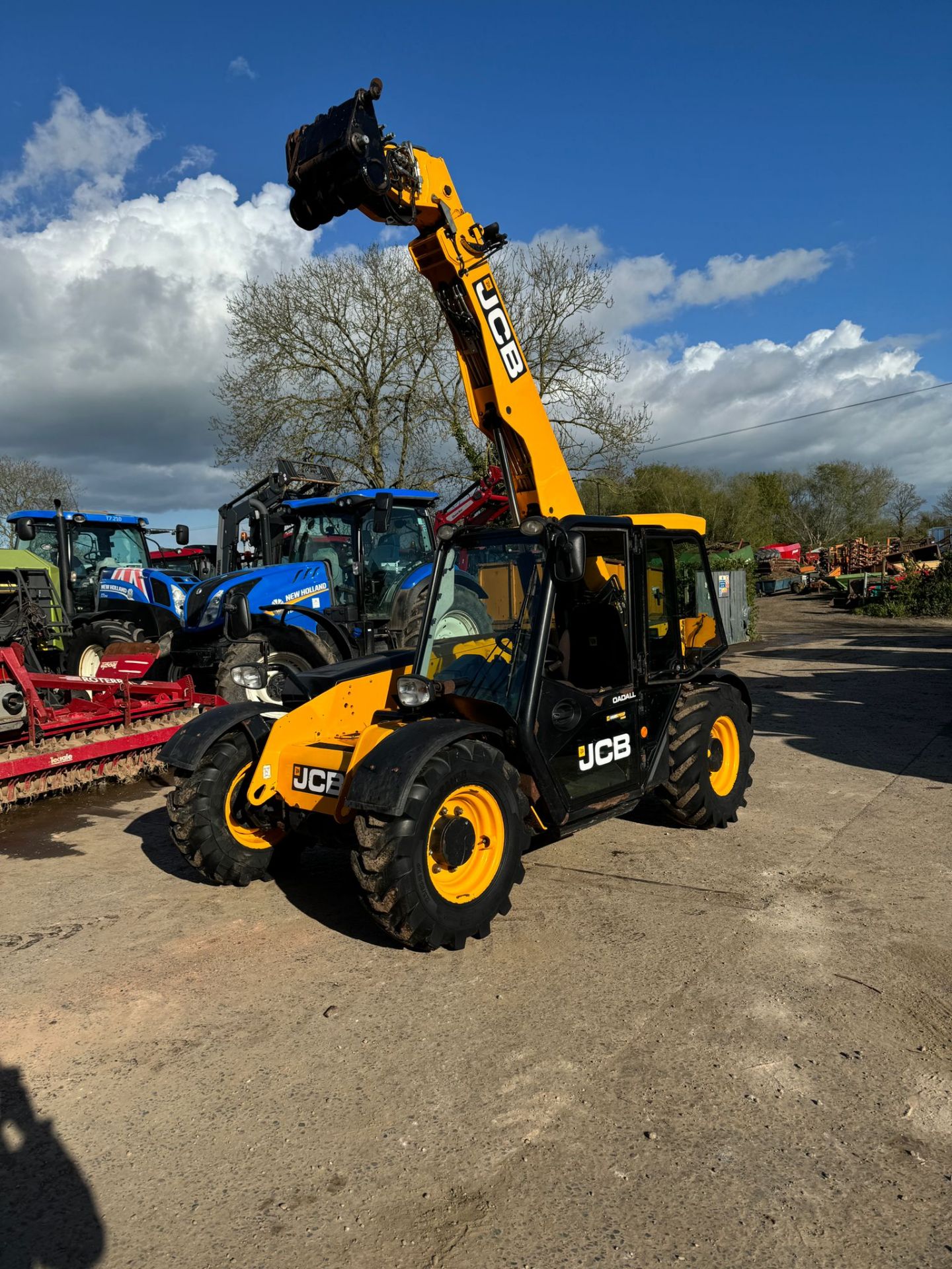 ELEVATE EFFICIENCY AND PERFORMANCE: JCB 525-60 AGRI PLUS TELEHANDLER 2018 - Image 2 of 10