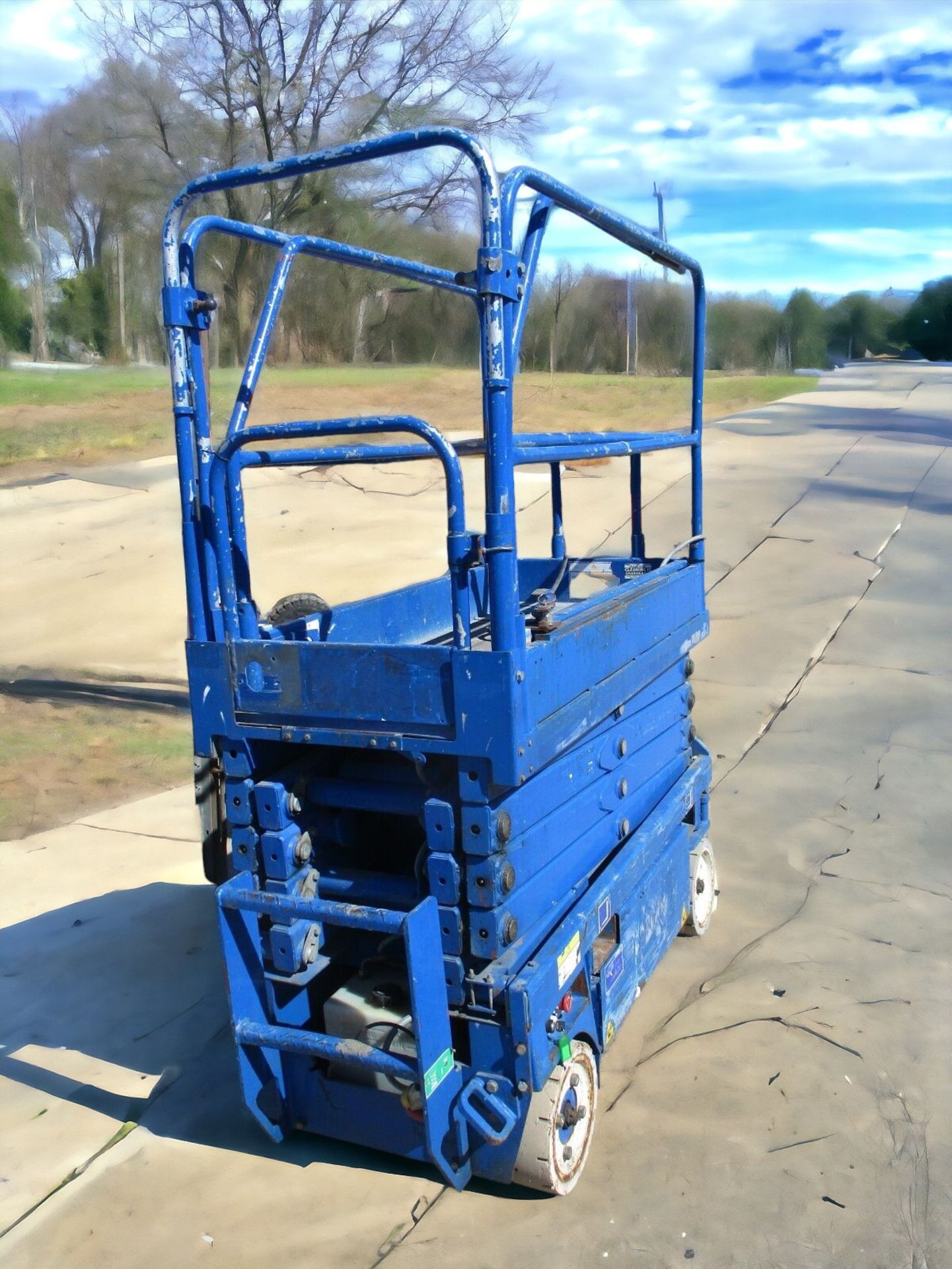 UPRIGHT MX19 SCISSOR LIFT - Image 9 of 11