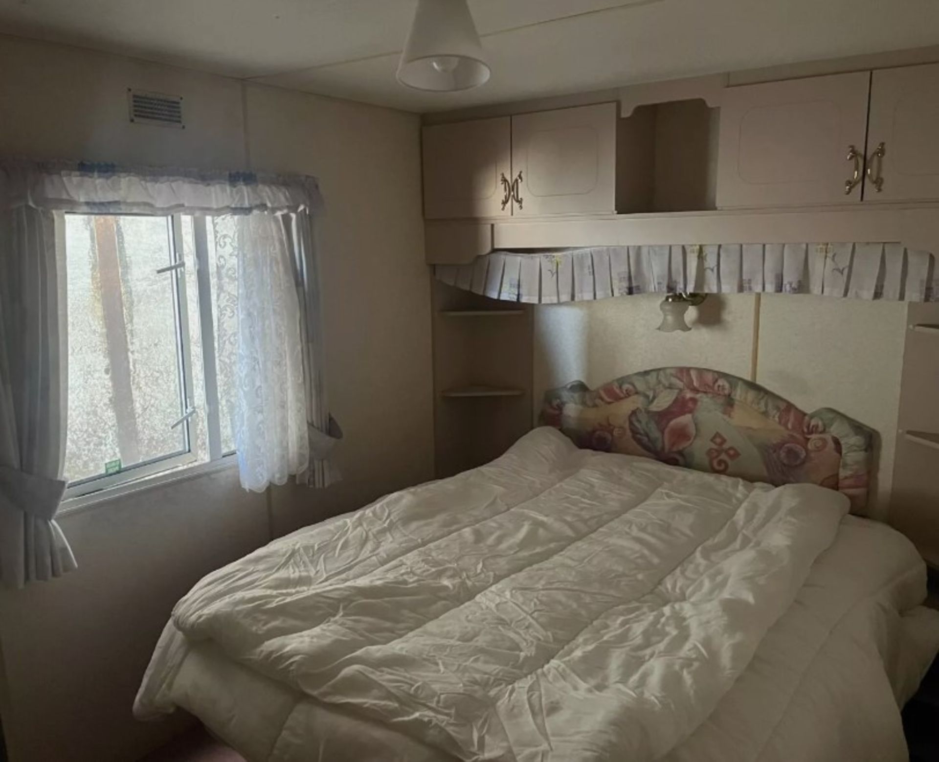 TUDOR LAKELAND CARAVAN - SPACIOUS, VERSATILE, AND READY FOR YOU - Image 15 of 23