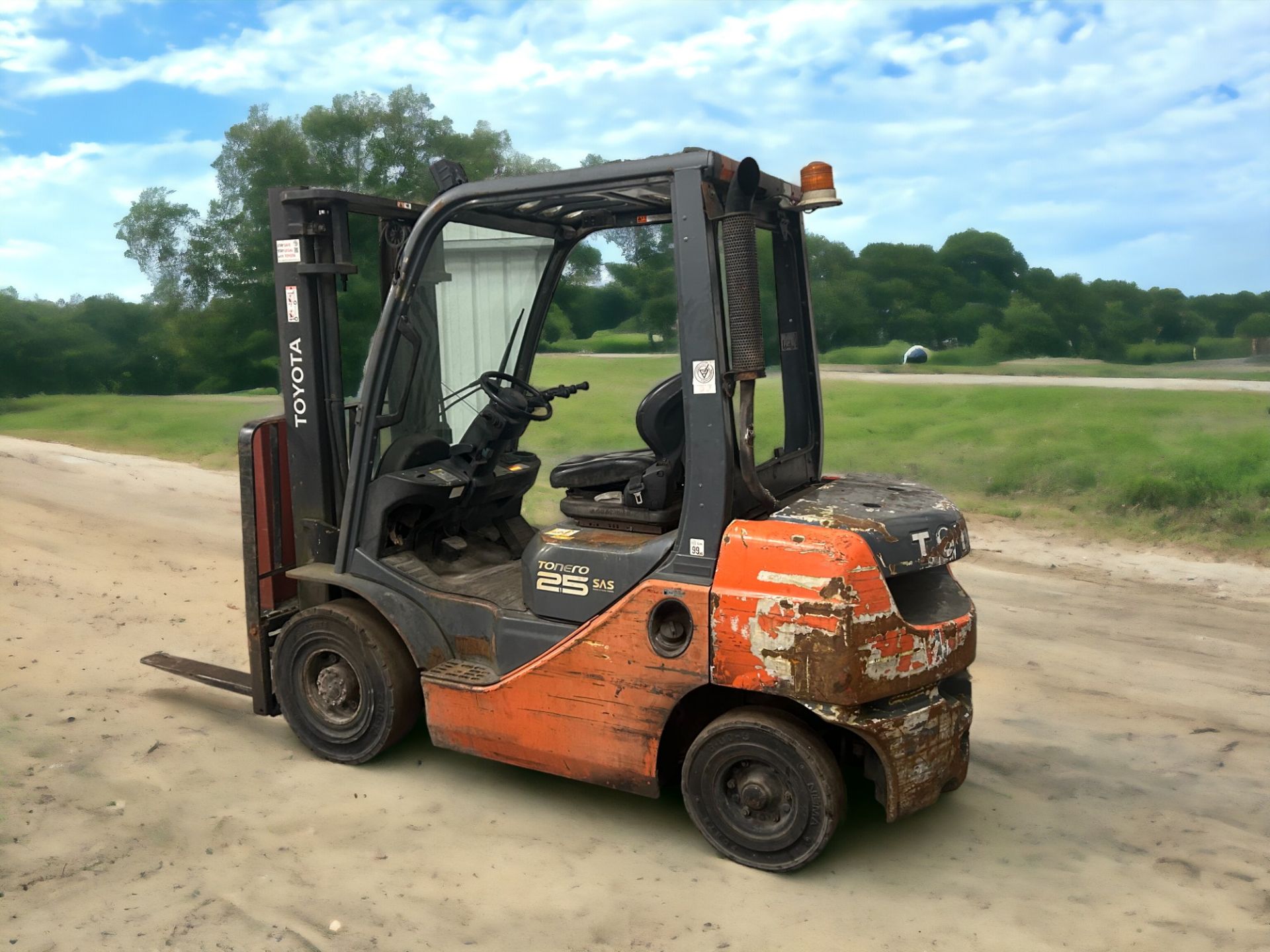 2009 TOYOTA 02-8FDF25 DIESEL FORKLIFT - Image 4 of 6