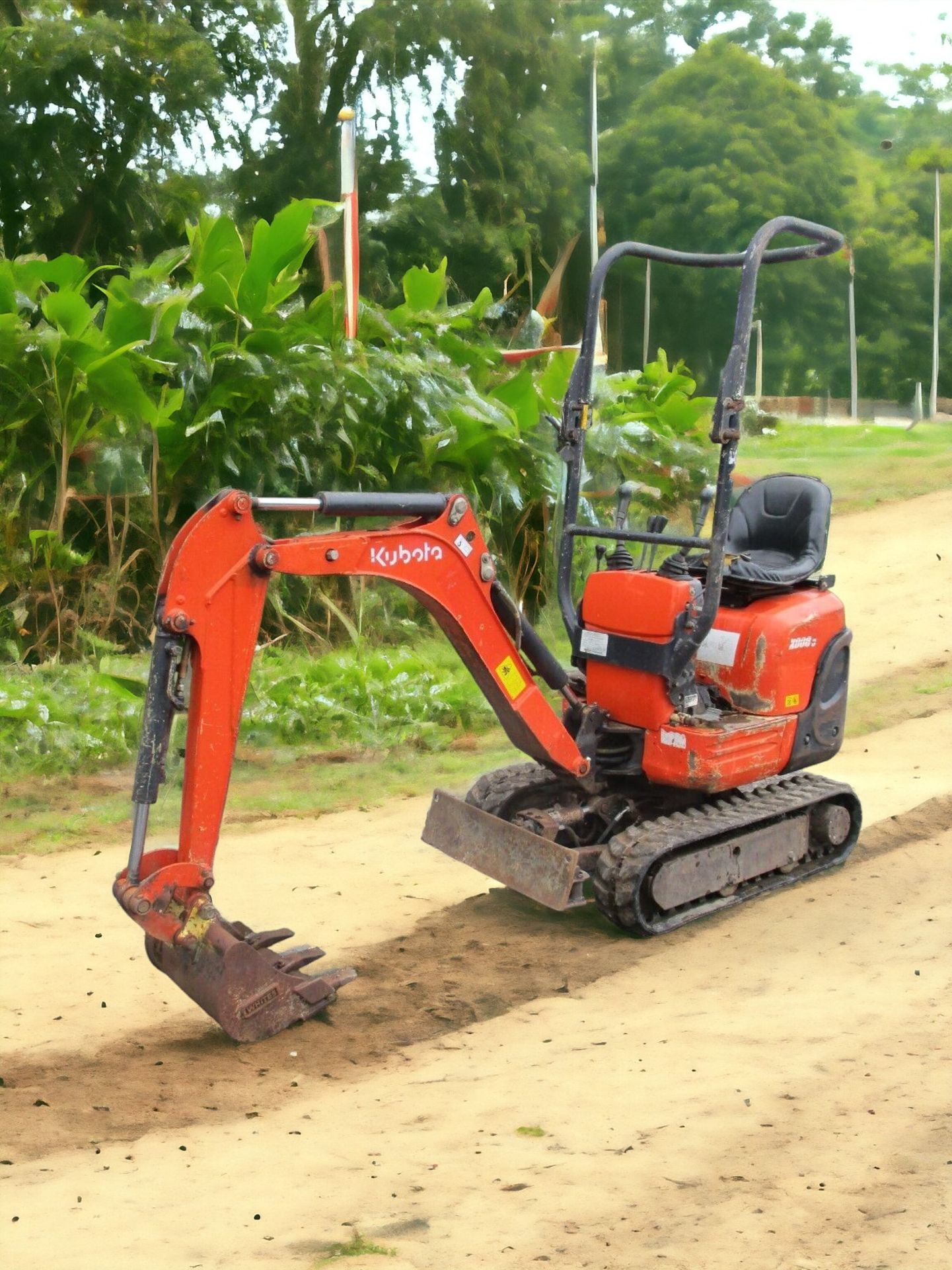 UNLEASH PRECISION AND POWER WITH THE KUBOTA K008 EXCAVATOR3 - Image 3 of 9