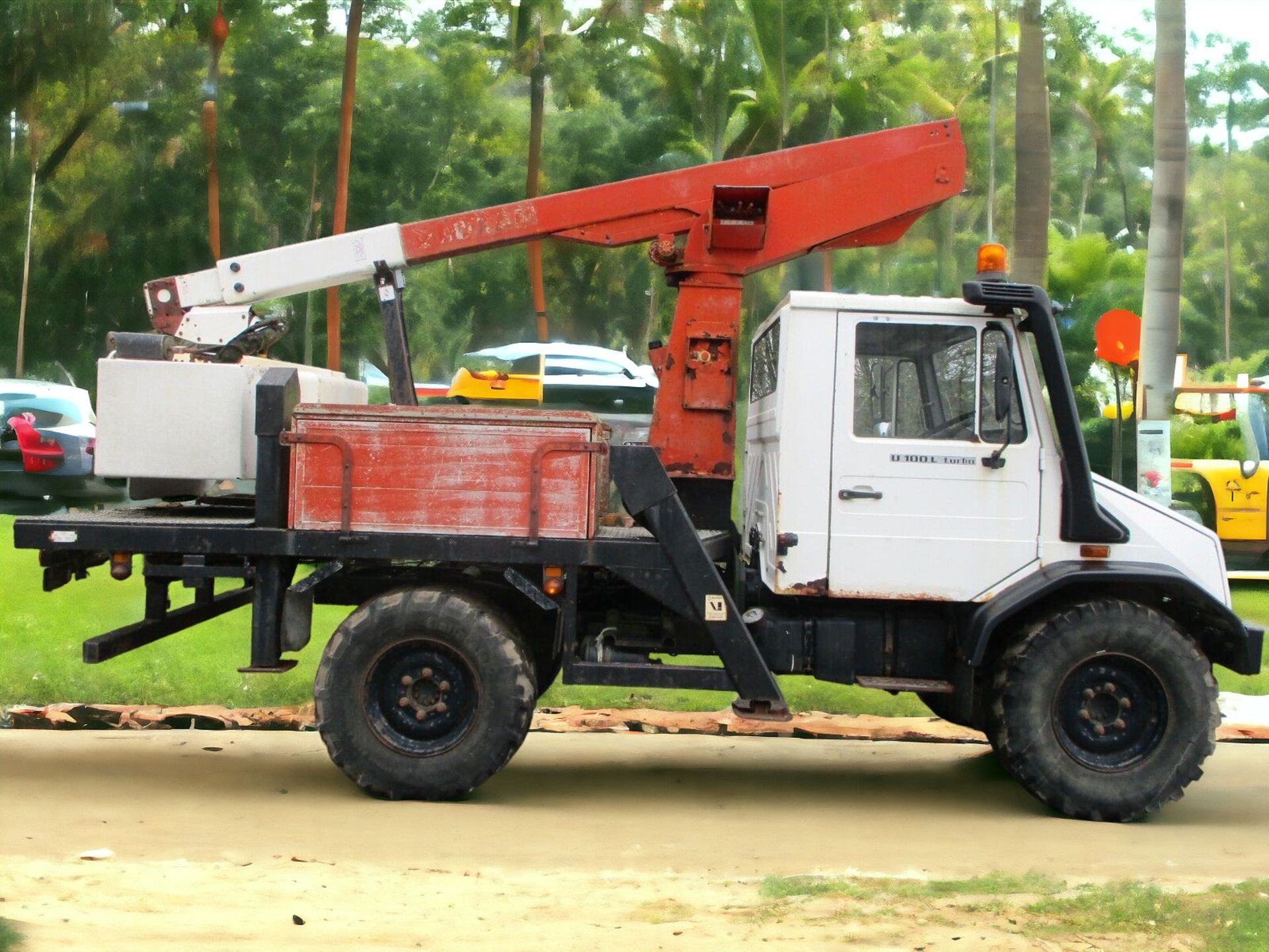 UNIMOG U100L TURBO CHERRY PICKER - REACH NEW HEIGHTS WITH CONFIDENCE! - Image 23 of 23