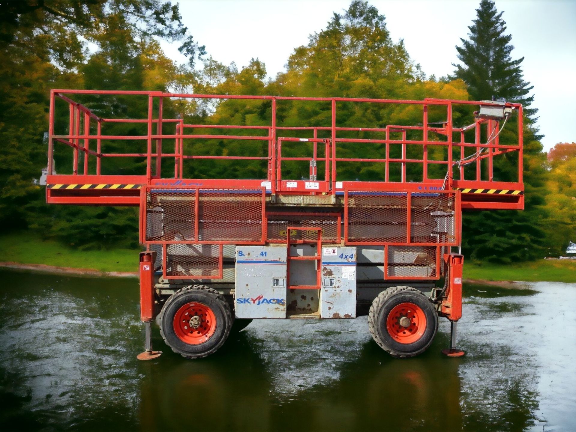 2007 ELEVATE YOUR PROJECTS WITH THE SKYJACK SJ8841 SCISSOR LIFT