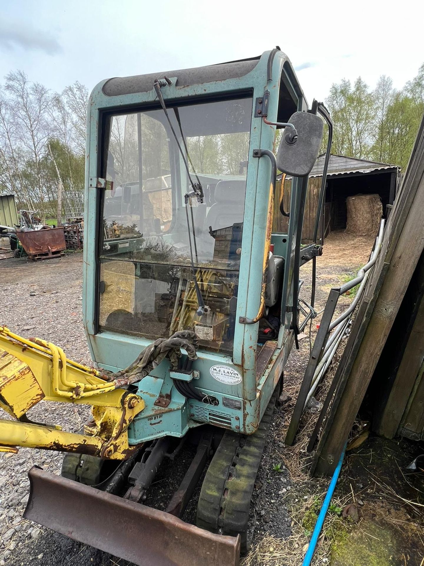 COMPACT POWERHOUSE: YANMAR 1.7 TON DIGGER WITH FULL CAB - AUCTION NOW OPEN! - Bild 5 aus 7