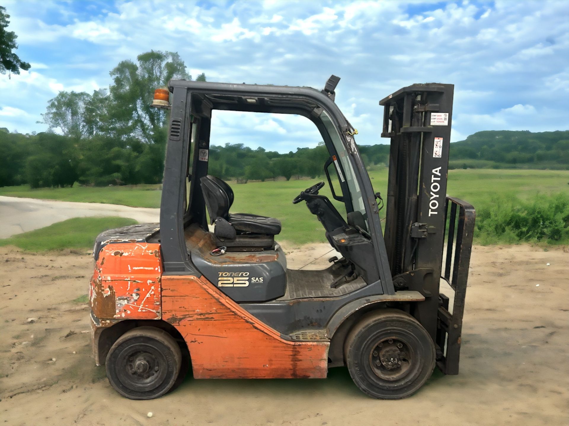 2009 TOYOTA 02-8FDF25 DIESEL FORKLIFT - Image 2 of 6