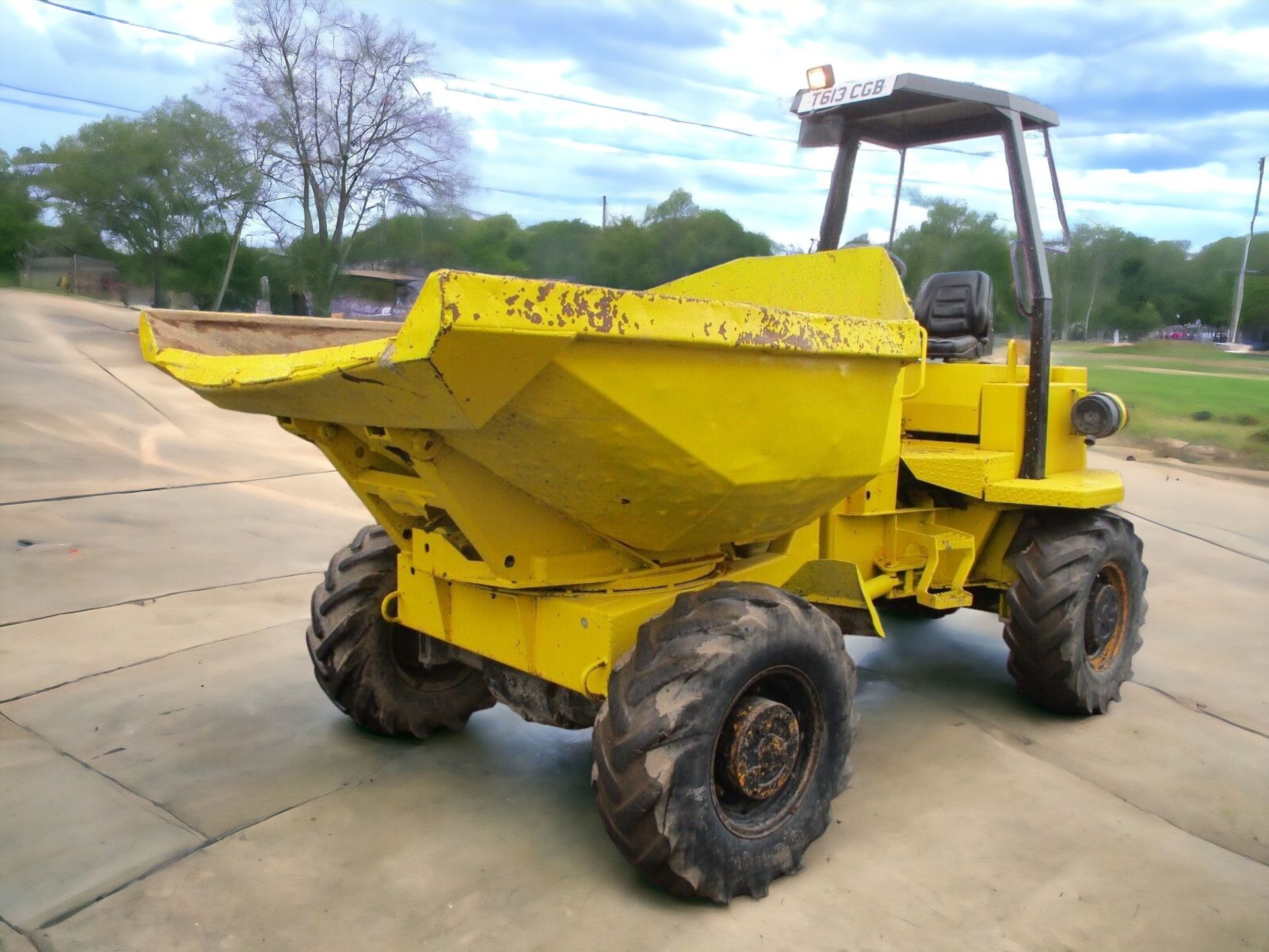 THWAITES 5-TON DUMPER WITH SWIVEL SKIP AND PERKINS ENGINE - Image 5 of 11