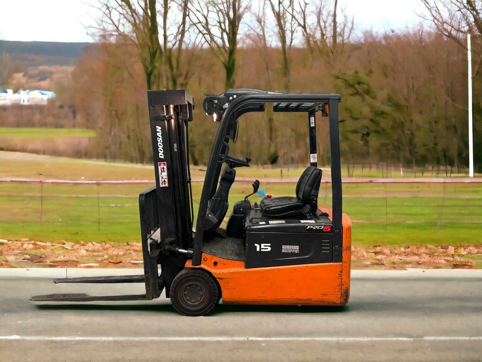 DOOSAN B15T-5 ELECTRIC FORKLIFT - 2008 **(INCLUDES CHARGER)**