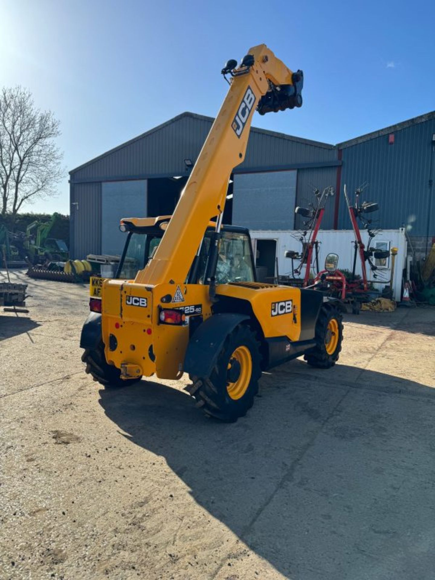 ELEVATE EFFICIENCY AND PERFORMANCE: JCB 525-60 AGRI PLUS TELEHANDLER 2018 - Image 5 of 10