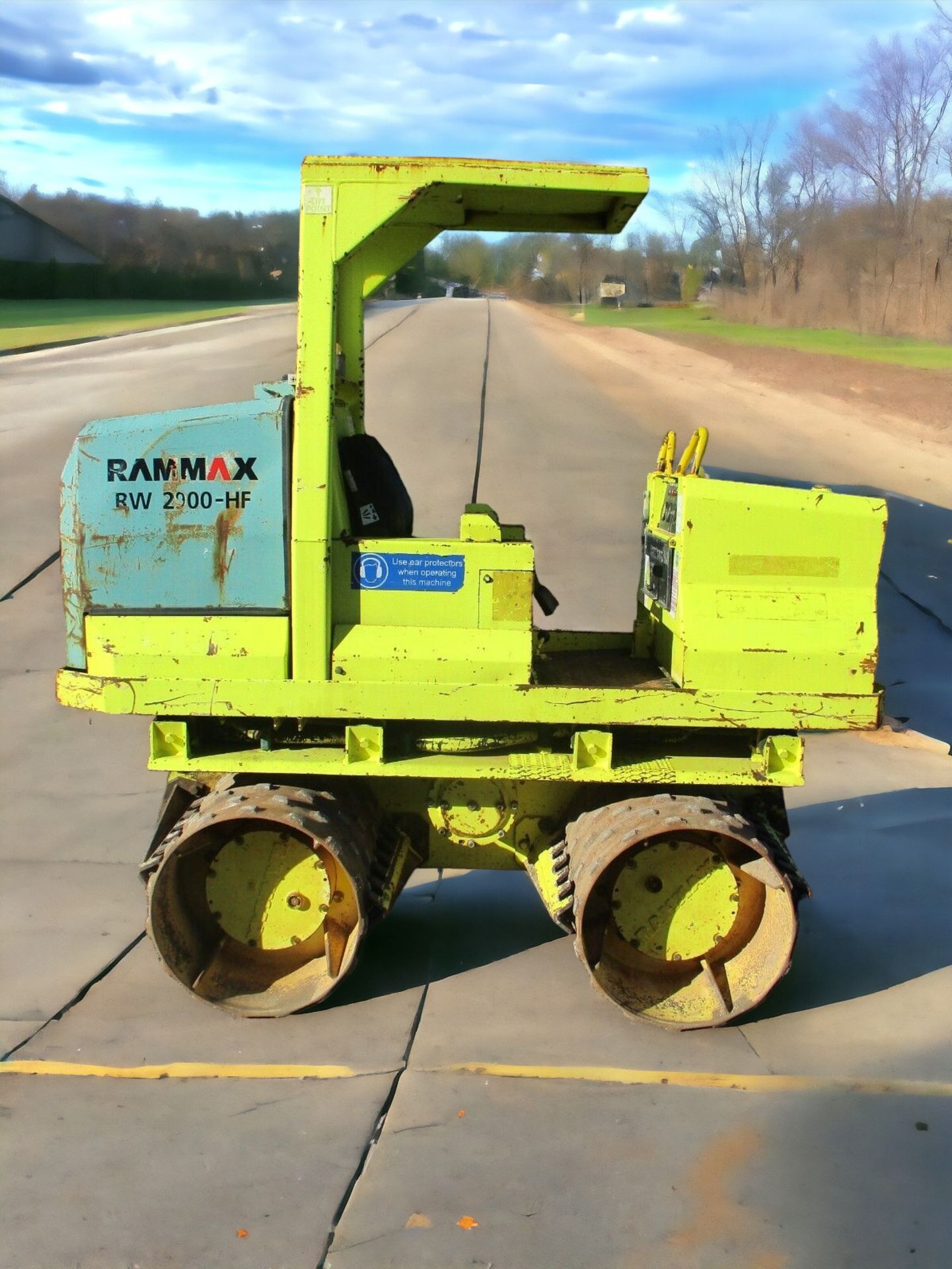 2007 RAMMAX RW2900 TRENCH ROLLER