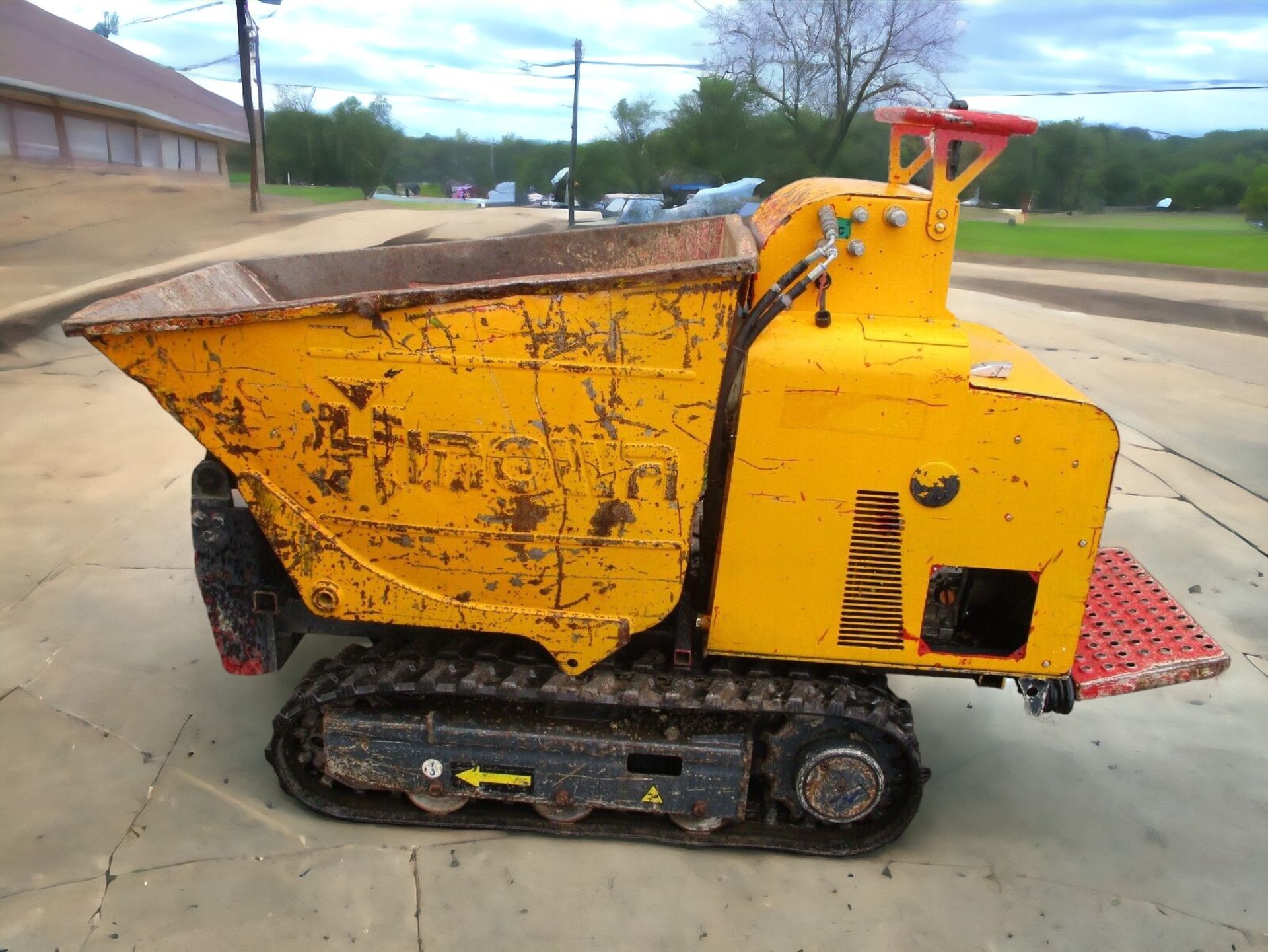 INOWA TRACKED DUMPER