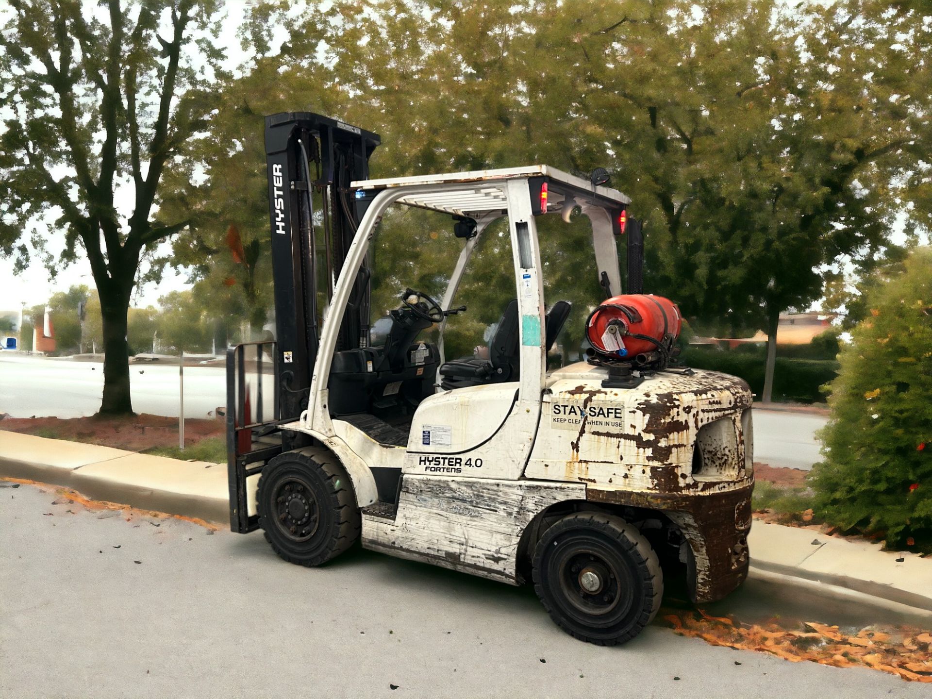 HYSTER LPG FORKLIFT - MODEL H4.0FTS (2012) - Image 3 of 5