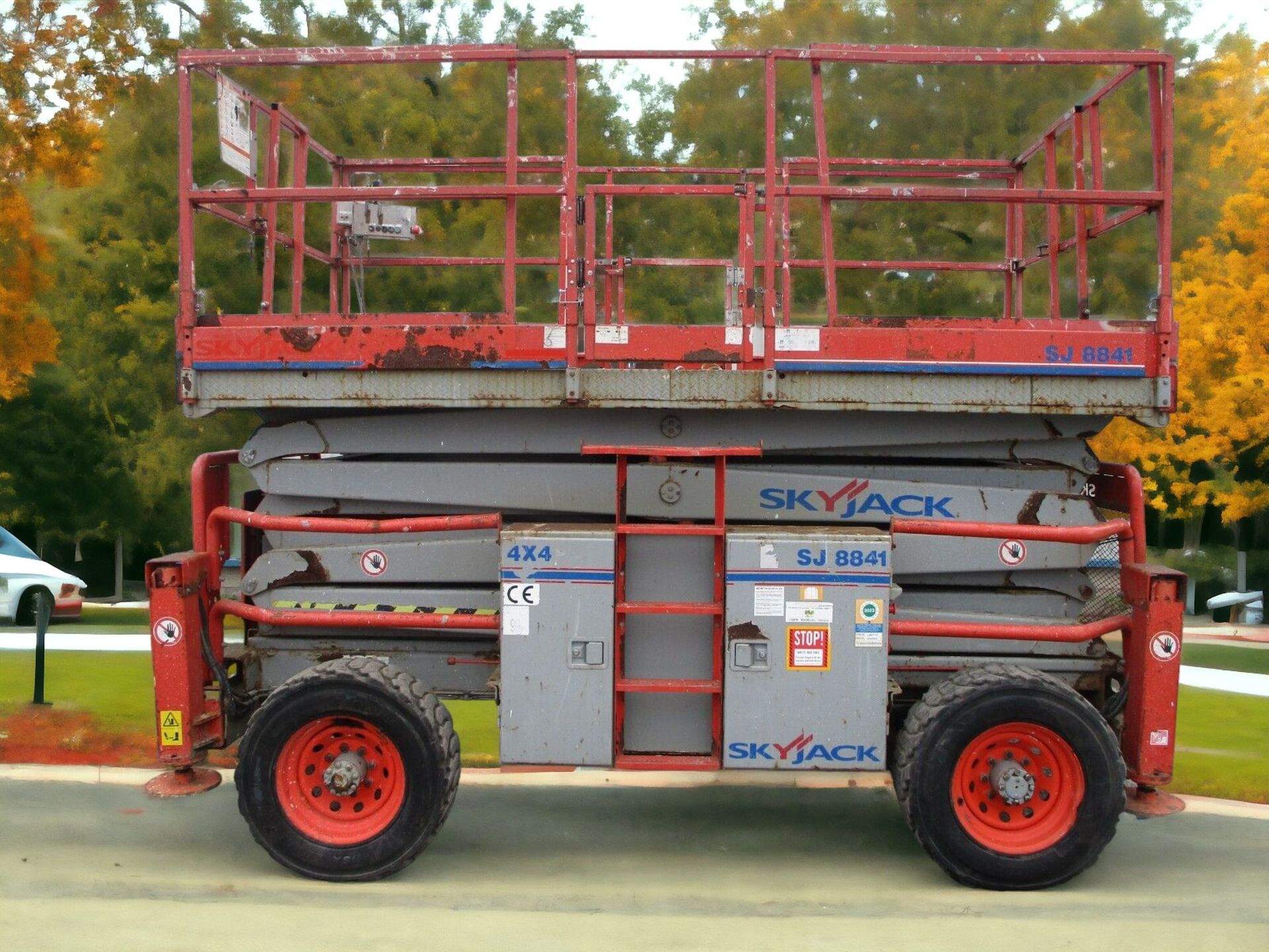 2012 SKYJACK SJ8841 SCISSOR LIFT WITH LEVELLING JACK LEGS