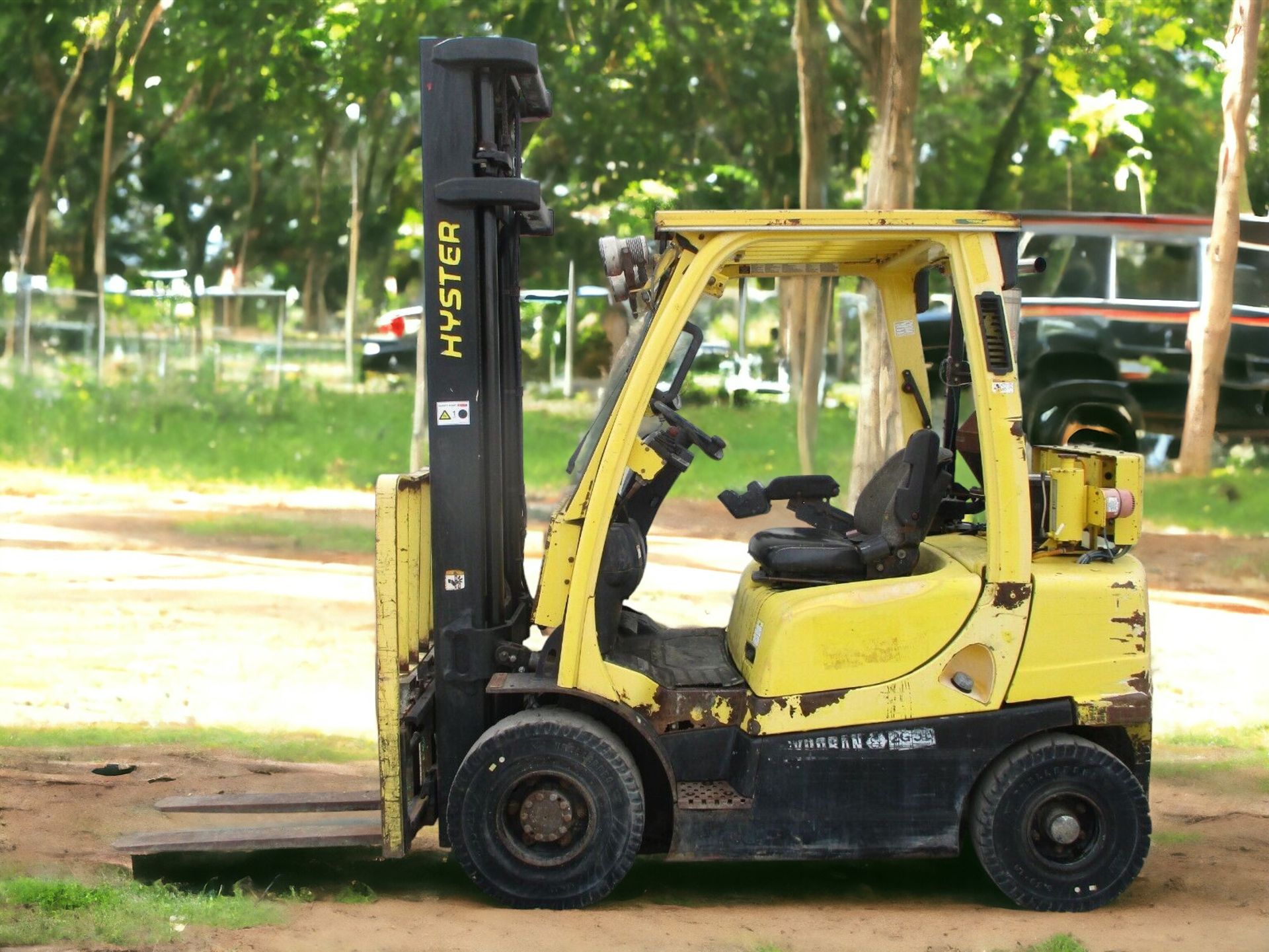 BOOST EFFICIENCY WITH THE HYSTER H2.5FT FORKLIFT >>--NO VAT ON HAMMER--<< - Image 7 of 8