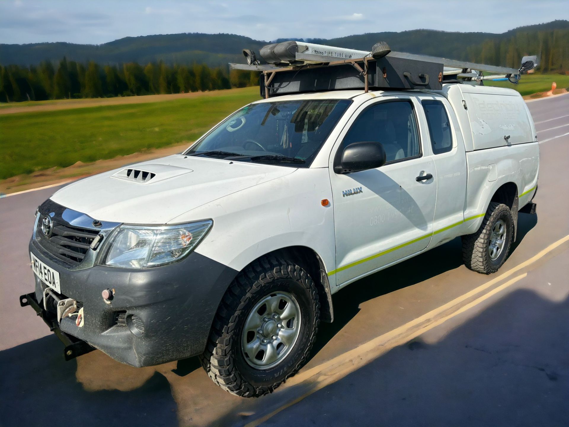 TOYOTA HILUX KING CAB PICKUP TRUCK