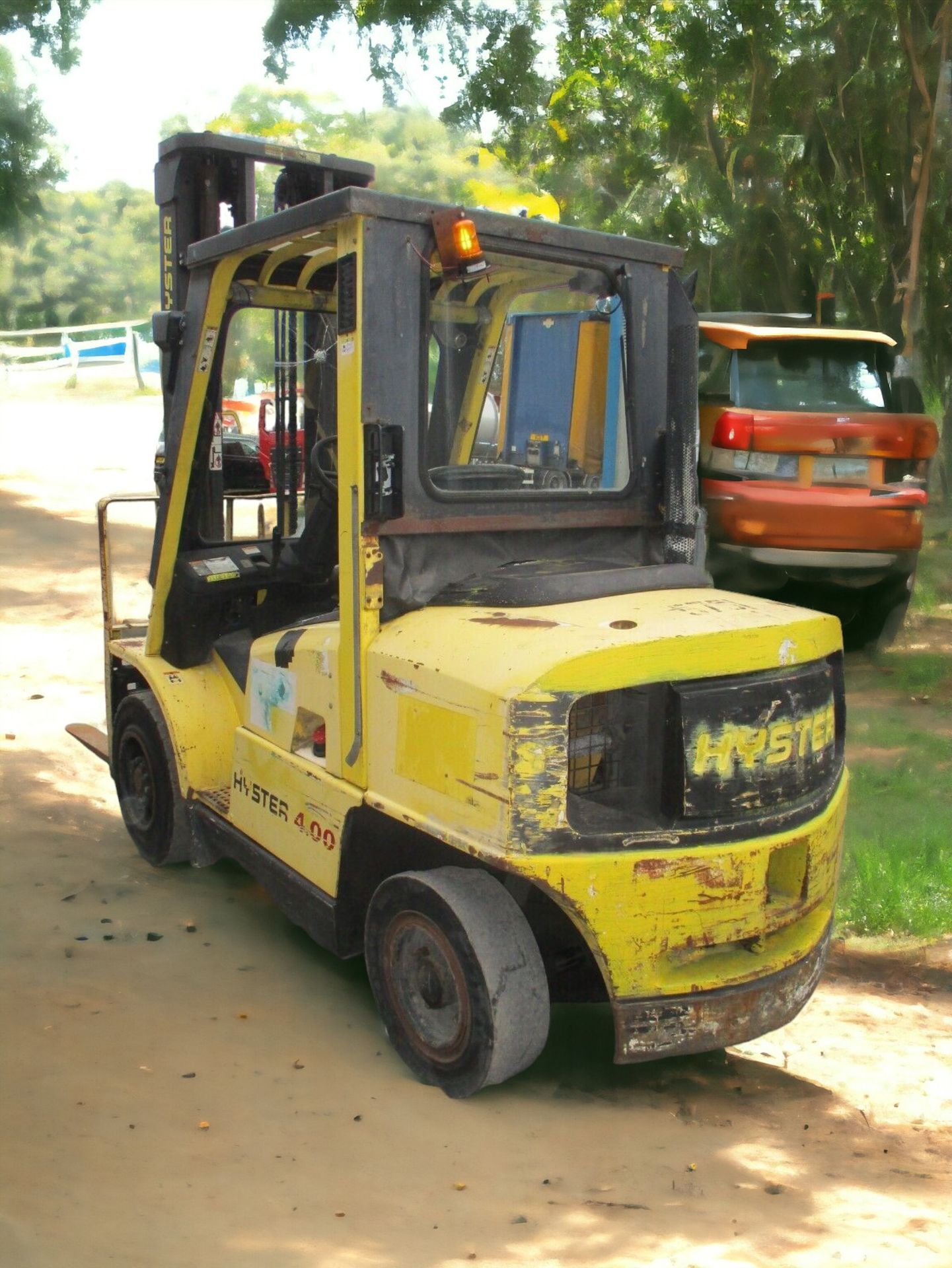 ROBUST HYSTER H4.00XM FORKLIFT - YOUR HEAVY LIFTING SOLUTION >>--NO VAT ON HAMMER--<< - Image 3 of 9