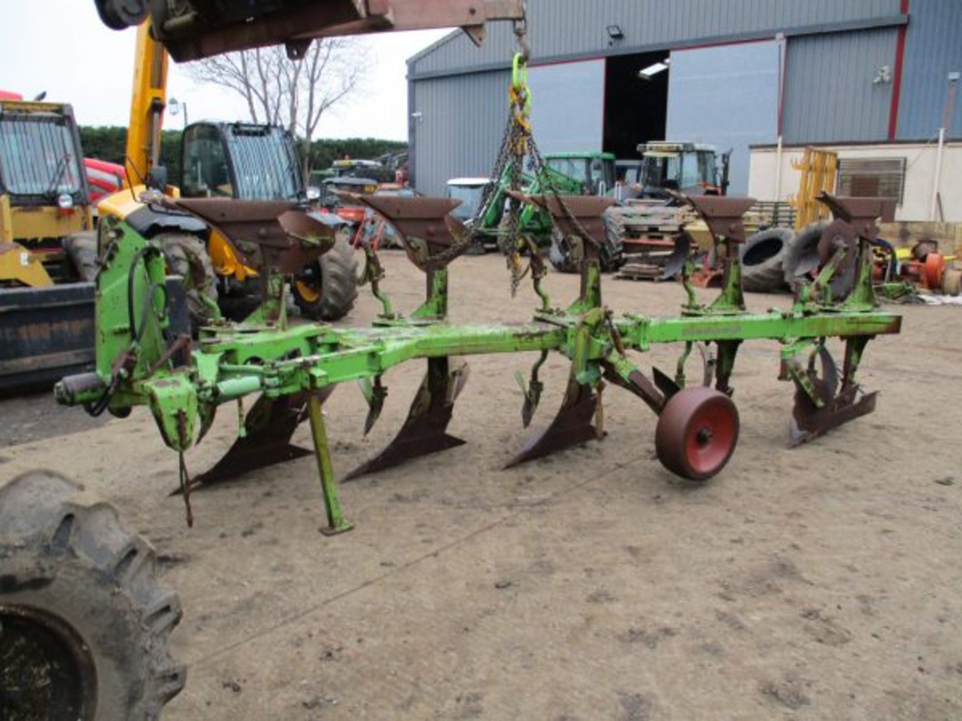 DOWDESWELL 3 + 2 FURROW REVERSIBLE PLOUGH. - Image 2 of 2