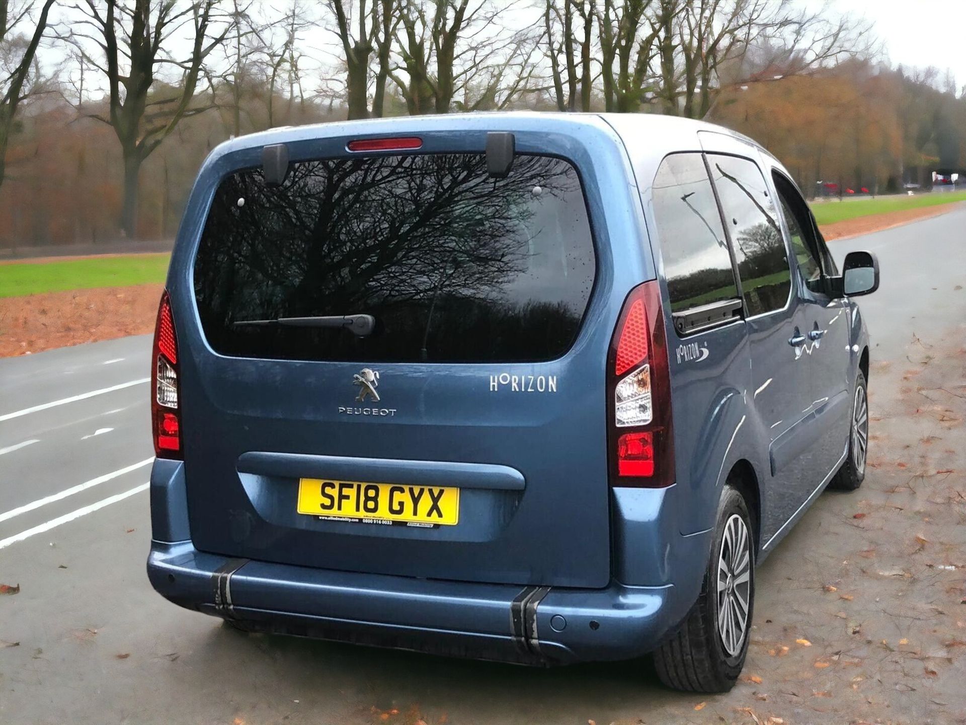 EXCEPTIONAL 2018/18 PEUGEOT PARTNER ACTIVE WHEELCHAIR ACCESSIBLE VEHICLE >>--NO VAT ON HAMMER--<< - Image 5 of 14