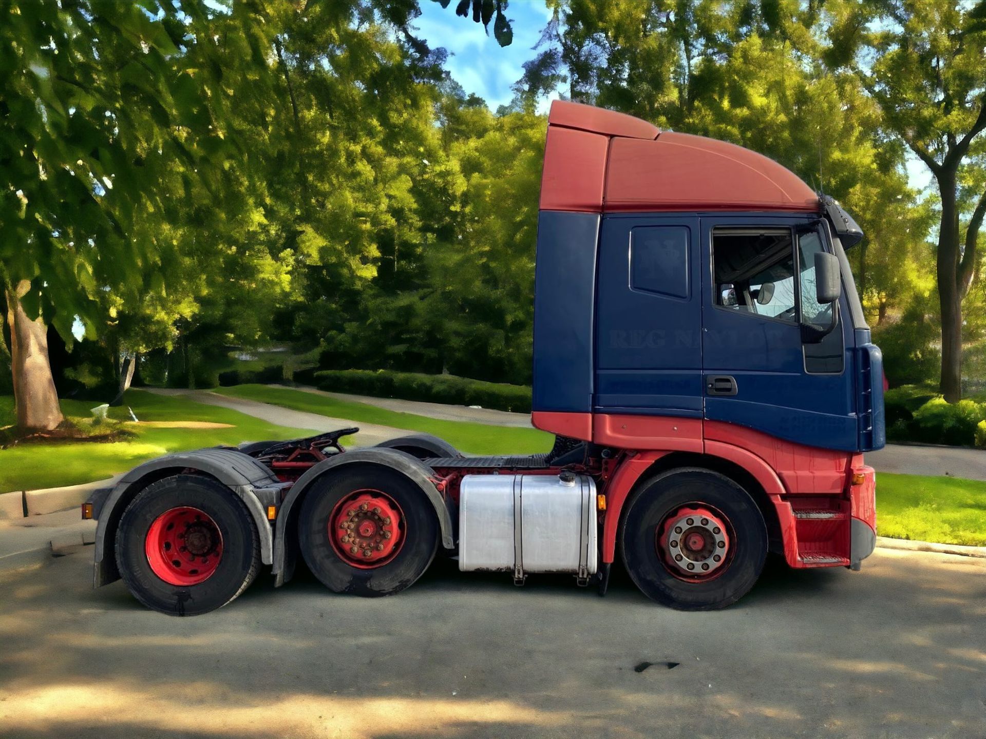 2006 IVECO STRALIS 6X2 DOUBLE BUNK TRUCK >>--NO VAT ON HAMMER--<< - Bild 9 aus 14