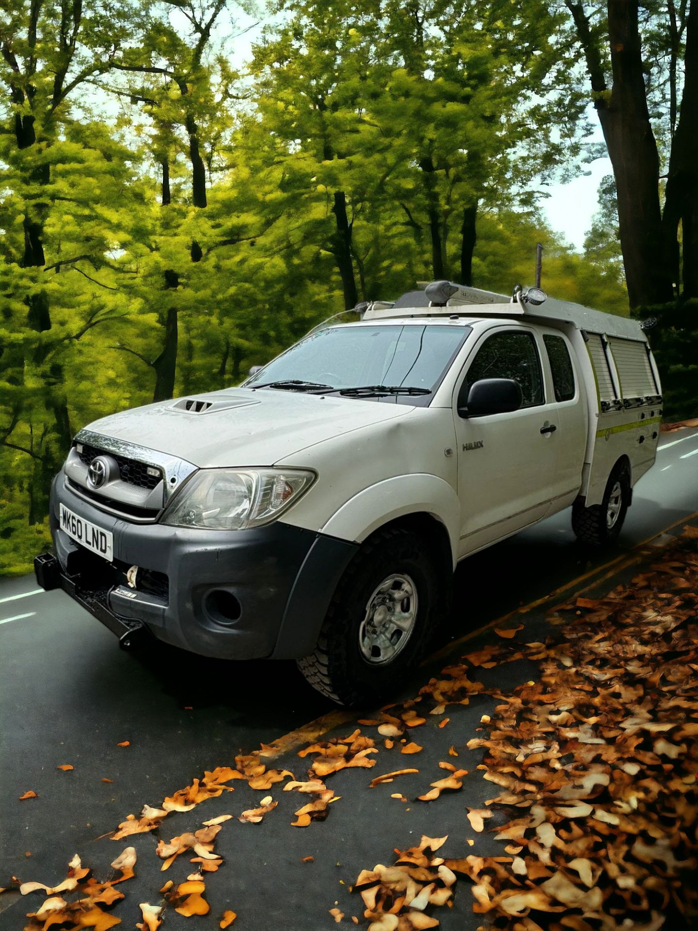 2010 TOYOTA HILUX KING CAB PICKUP TRUCK - READY FOR ANY ADVENTURE! - Image 2 of 15