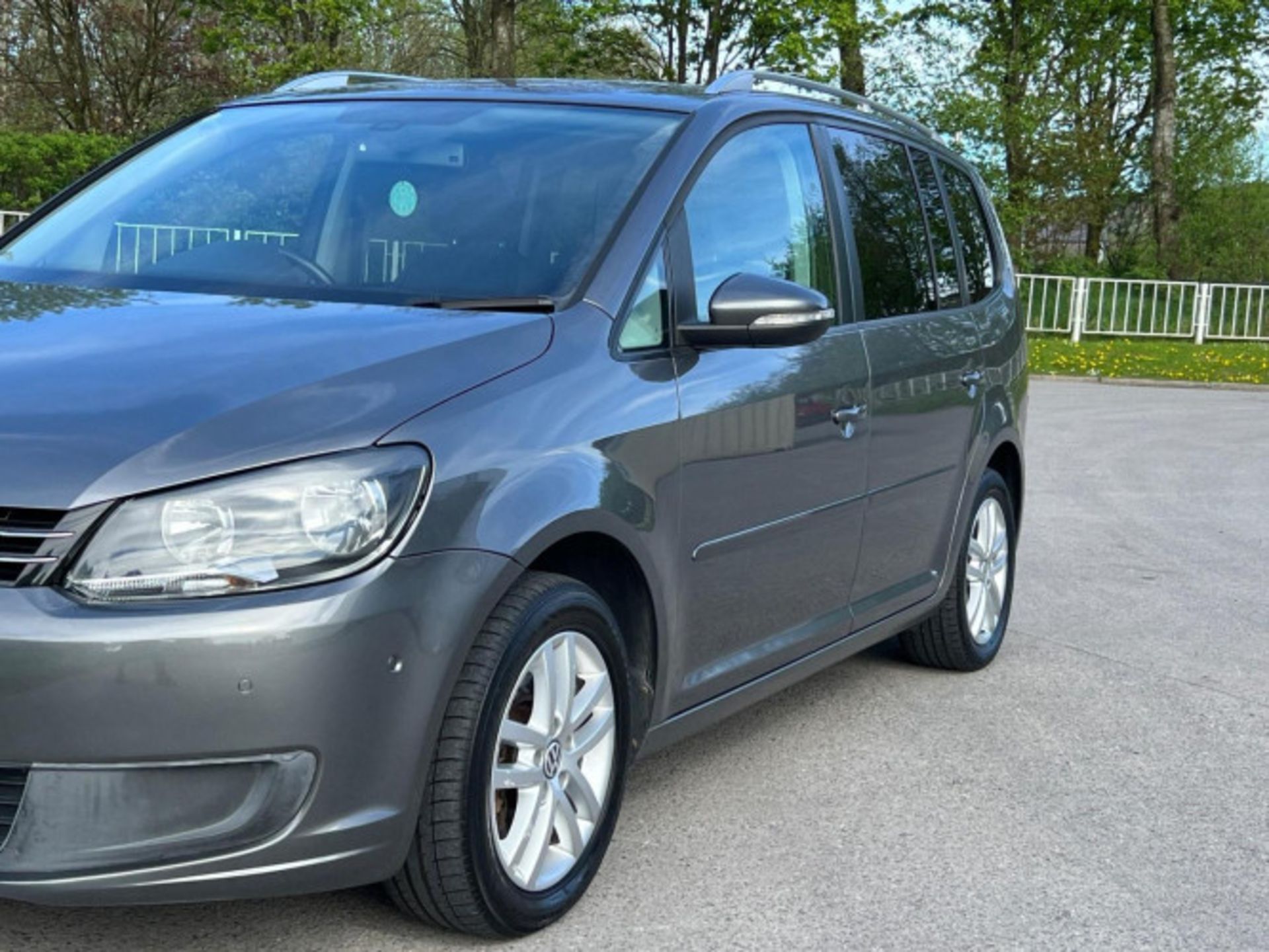 2011 VOLKSWAGEN TOURAN 2.0 TDI SE DSG (ONLY 79 K MILES ) >>--NO VAT ON HAMMER--<< - Image 98 of 136