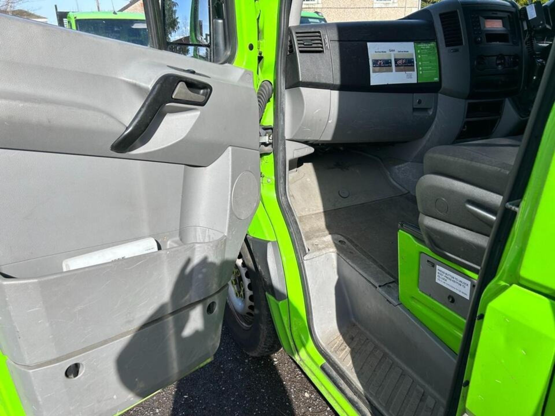 >>>SPECIAL CLEARANCE<<< 2018 MERCEDES-BENZ SPRINTER 314 CDI FRIDGE FREEZER CHASSIS CAB - Image 9 of 15