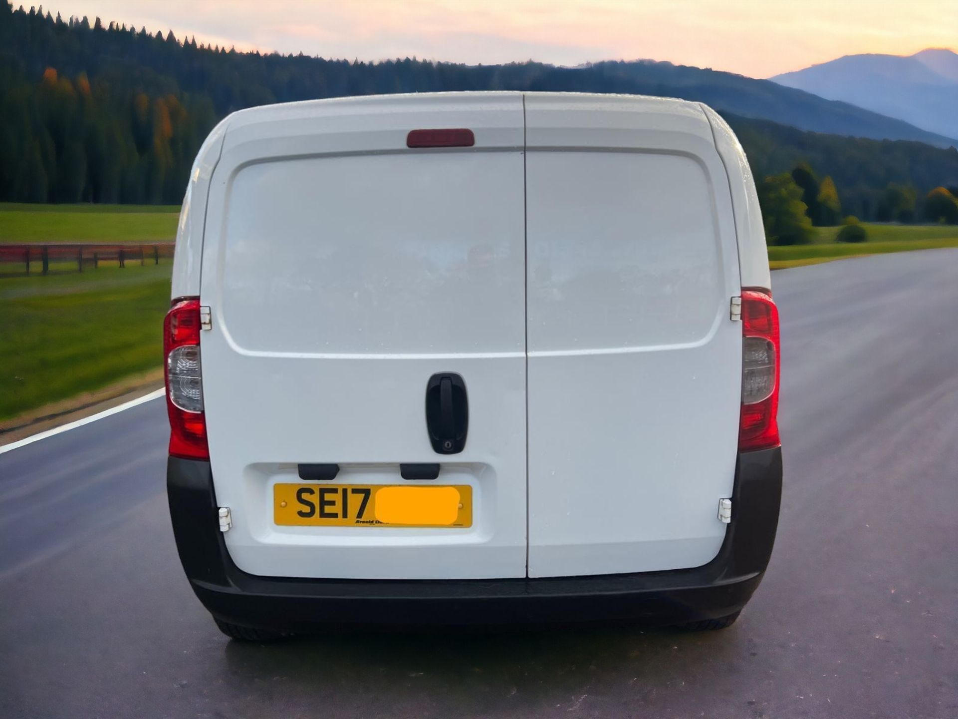 2017 PEUGEOT BIPPER HDI PANEL VAN - Image 5 of 13