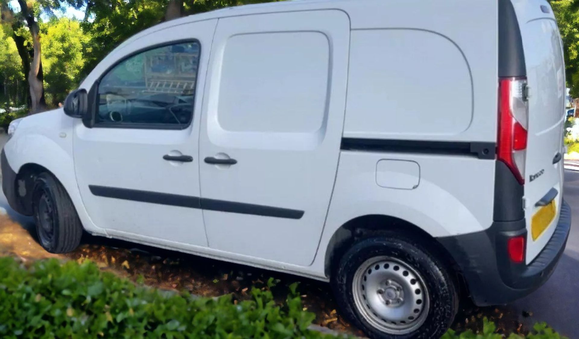 2021 RENAULT KANGOO ENERGY BUSINESS EDITION ***(ONLY 46 K MILES )** - Image 4 of 13