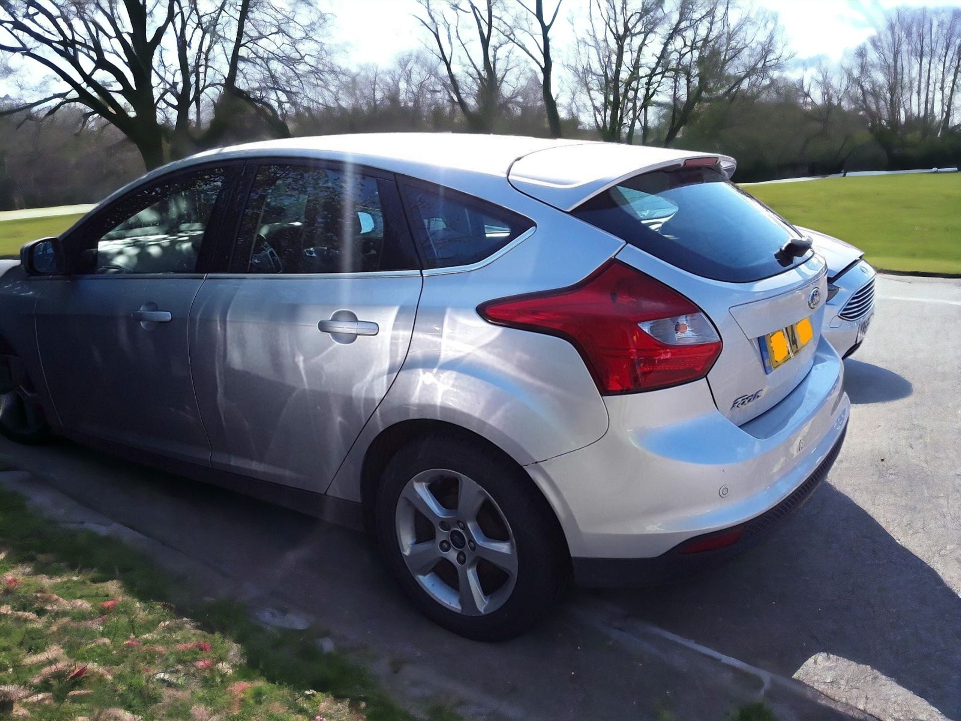 **SPARES OR REPAIRS** 2014 FORD FOCUS ZETEC NAVIGATOR - Image 2 of 9