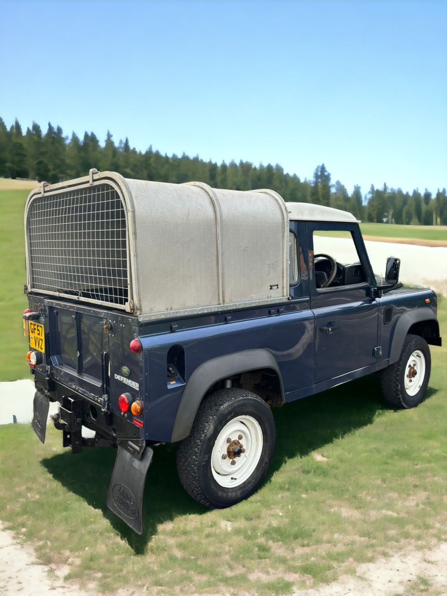 UNLEASH YOUR ADVENTUROUS SPIRIT WITH THE 2008 LAND ROVER DEFENDER 90 TRUCK TDCI - Image 3 of 15