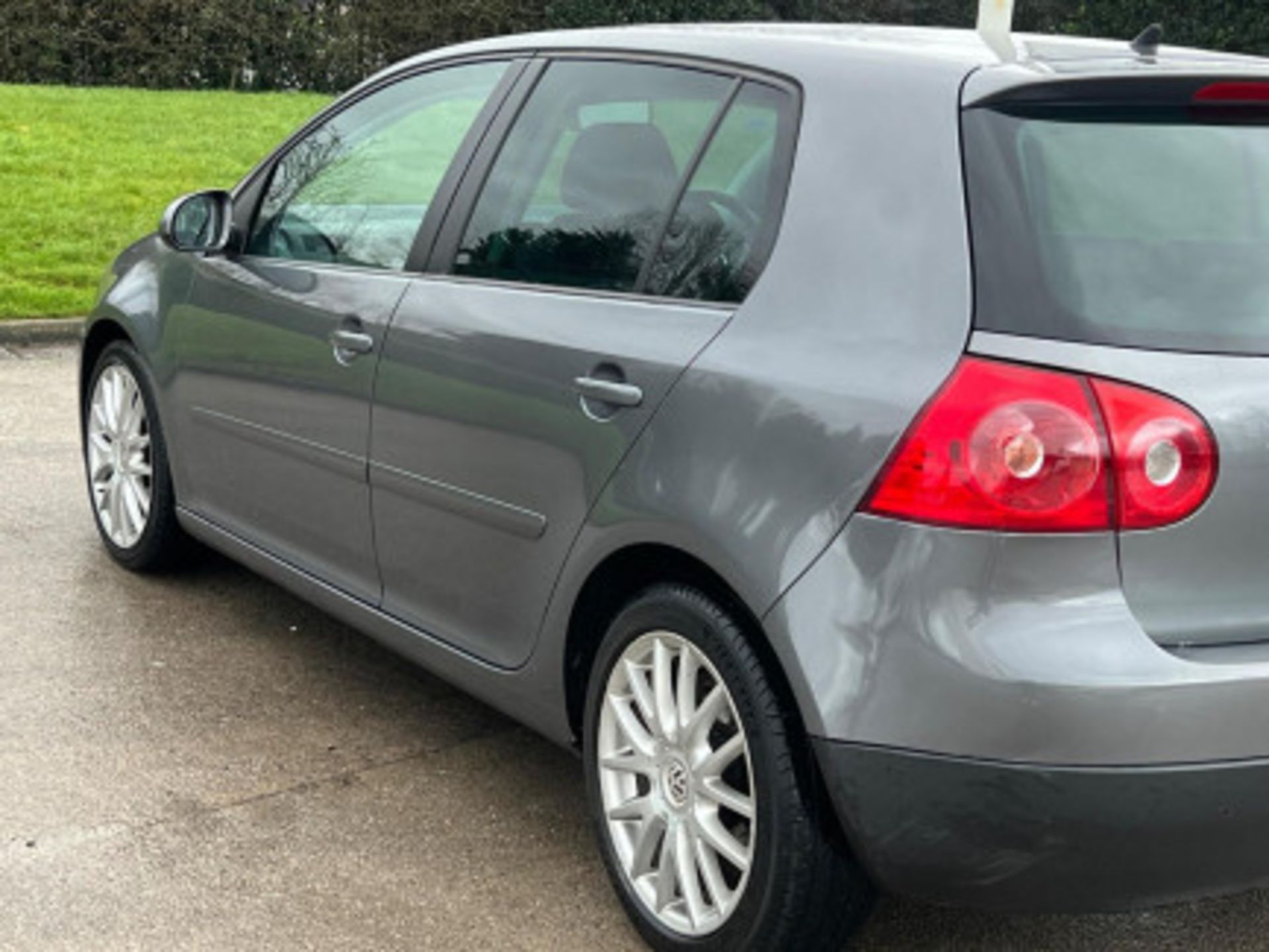 VOLKSWAGEN GOLF 2.0 TDI GT 5DR >>--NO VAT ON HAMMER--<< - Image 39 of 109