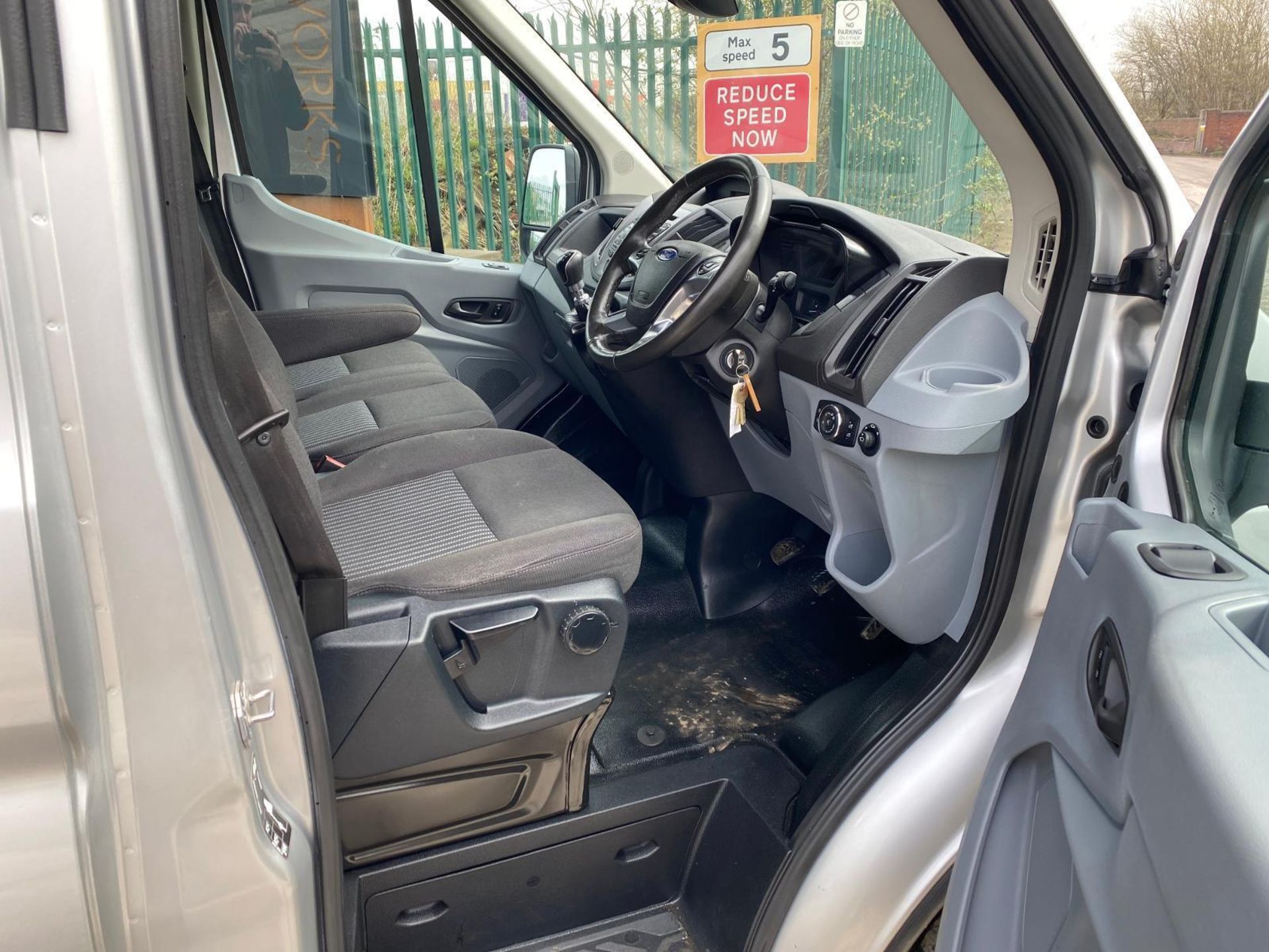 2019 FORD TRANSIT 2.0 130 RWD TDCI ECOBLUE L4H3 EURO 6 TREND >>--NO VAT ON HAMMER--<< - Image 9 of 15