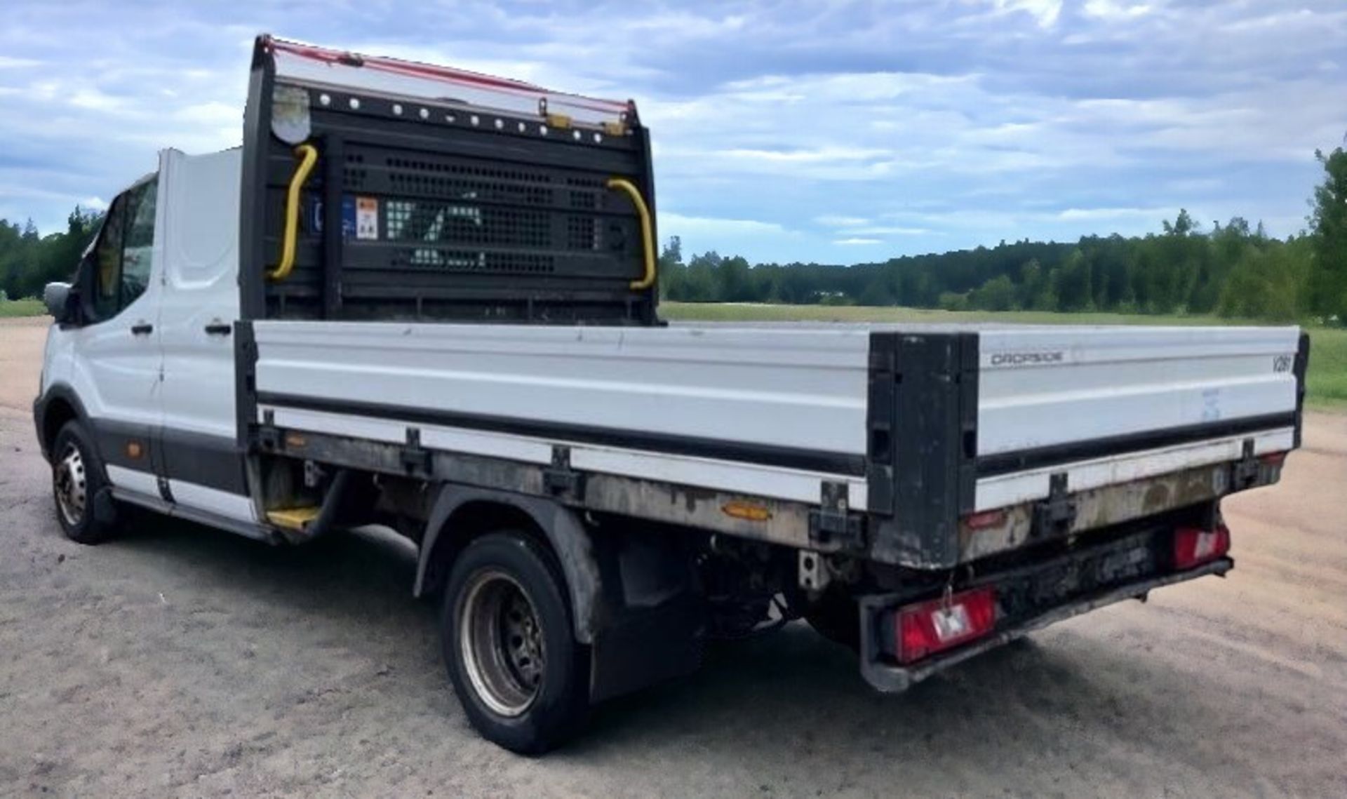 **SPARES OR REPAIRS** 2016 FORD TRANSIT T350 CREWCAB DROPSIDE TRUCK - LOW MILEAGE, HIGH POTENTIAL - Image 3 of 8