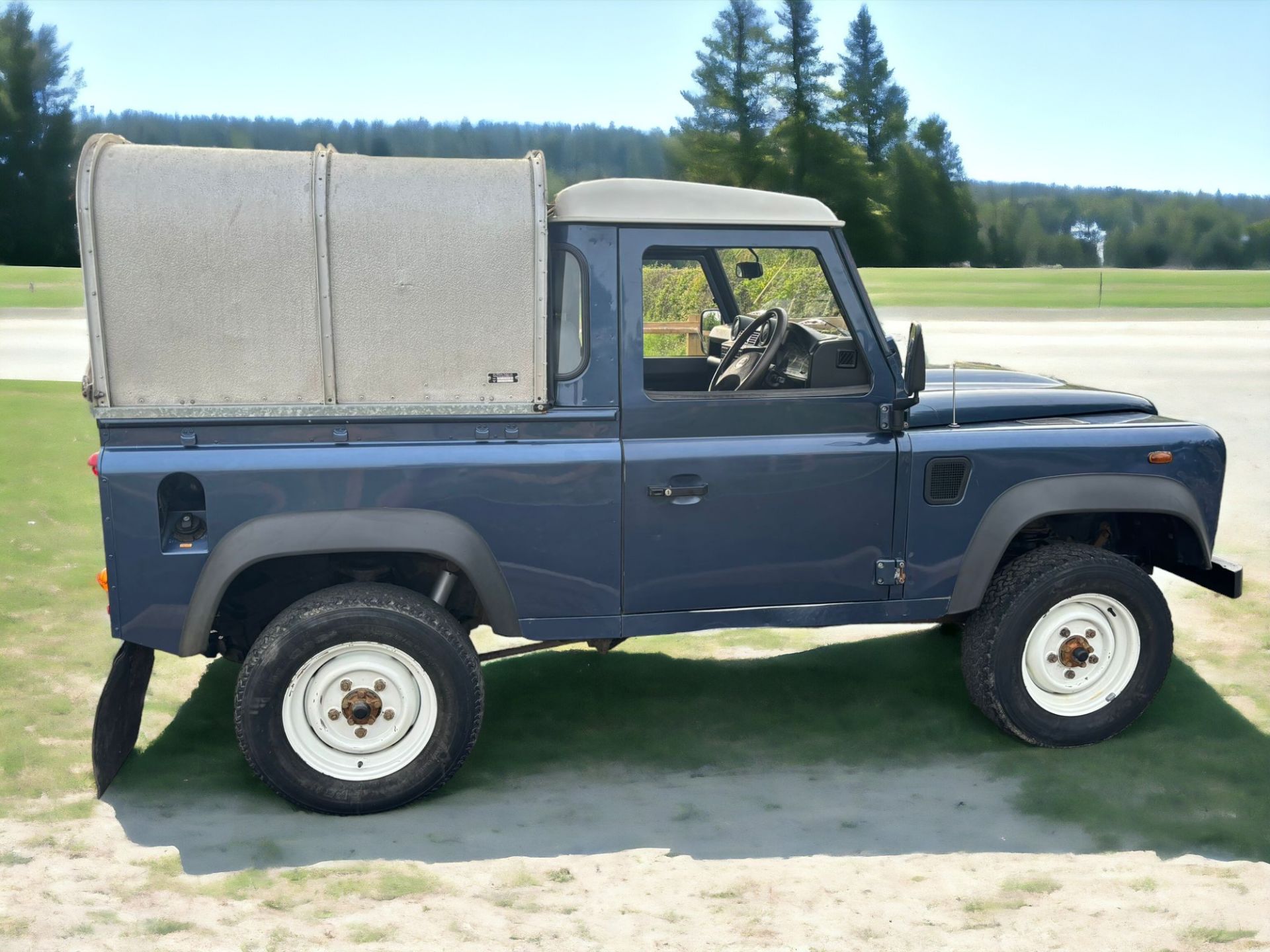 UNLEASH YOUR ADVENTUROUS SPIRIT WITH THE 2008 LAND ROVER DEFENDER 90 TRUCK TDCI - Image 9 of 15