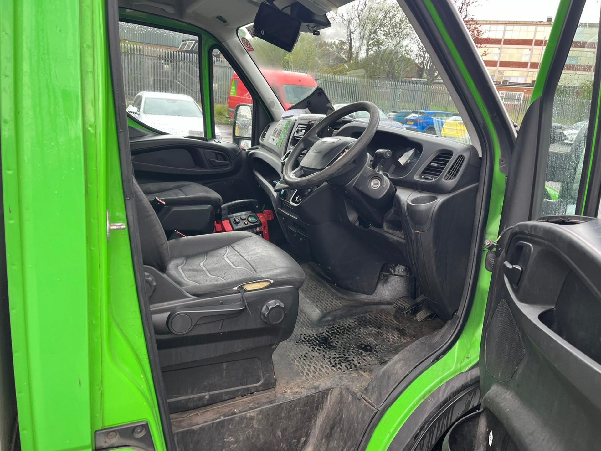 2018 IVECO DAILY 35S12 FRIDGE BOX VAN, EURO 6, EX-ASDA, ONE OWNER - Image 5 of 8