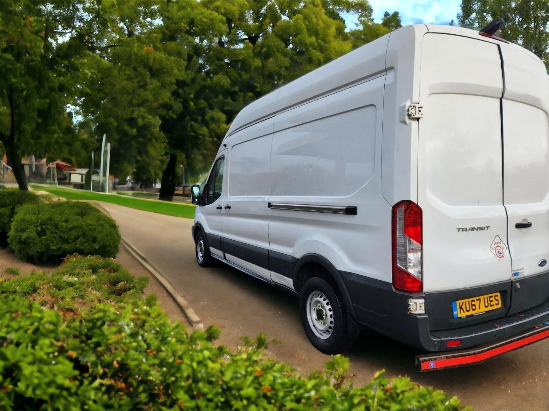 FORD TRANSIT 2.0 TDCI 130PS L3 H3 LONG WHEEL BASE PANEL VAN - Image 3 of 10