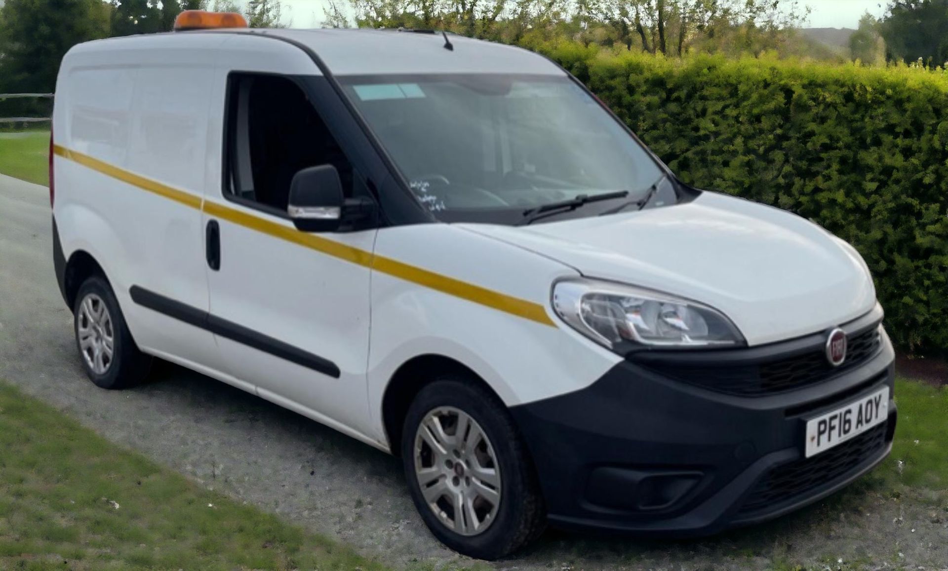 2016-16 REG FIAT DOBLO 16V MULTIJET L2H1 SWB -HPI CLEAR - READY FOR WORK! - Image 2 of 9