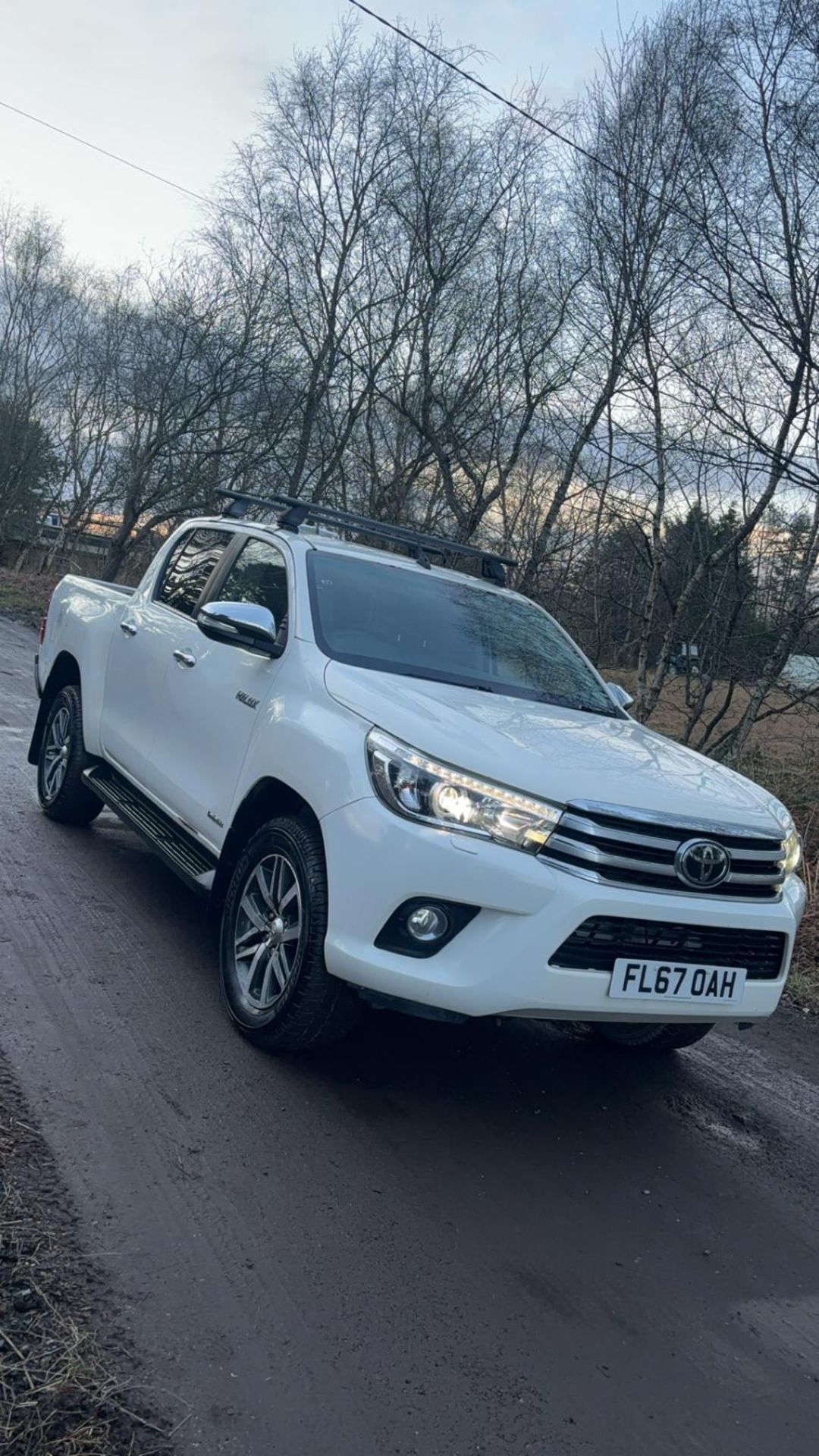 2018 TOYOTA HILUX INVINCIBLE DOUBLE CAB PICKUP TRUCK - Bild 9 aus 10