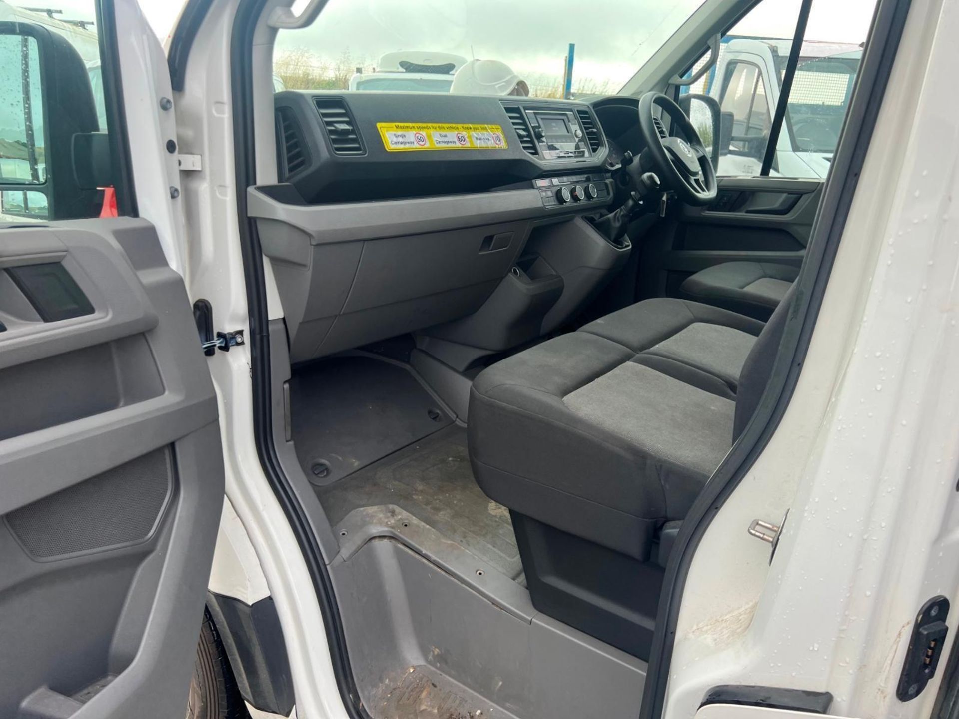 2019 VOLKSWAGEN CRAFTER CR35 MWB PANEL VAN - Image 10 of 13